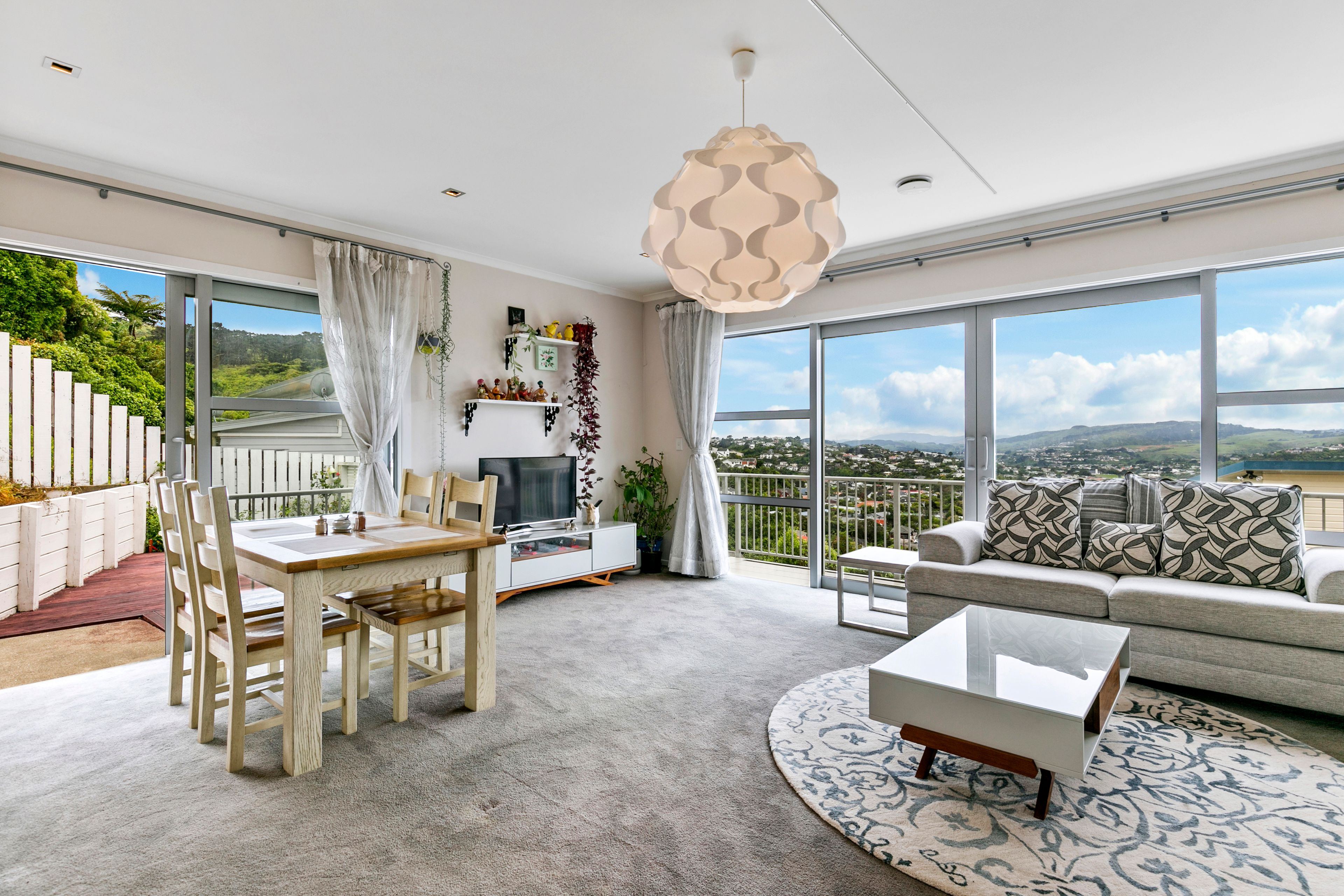 7e Marjory Close, Broadmeadows, Wellington City