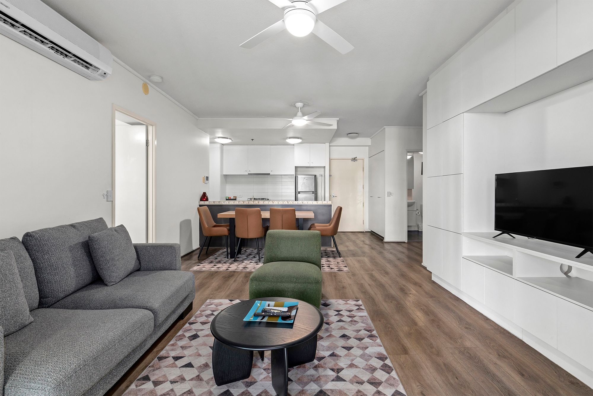 14/454 Upper Edward Street — photo 3 of 20