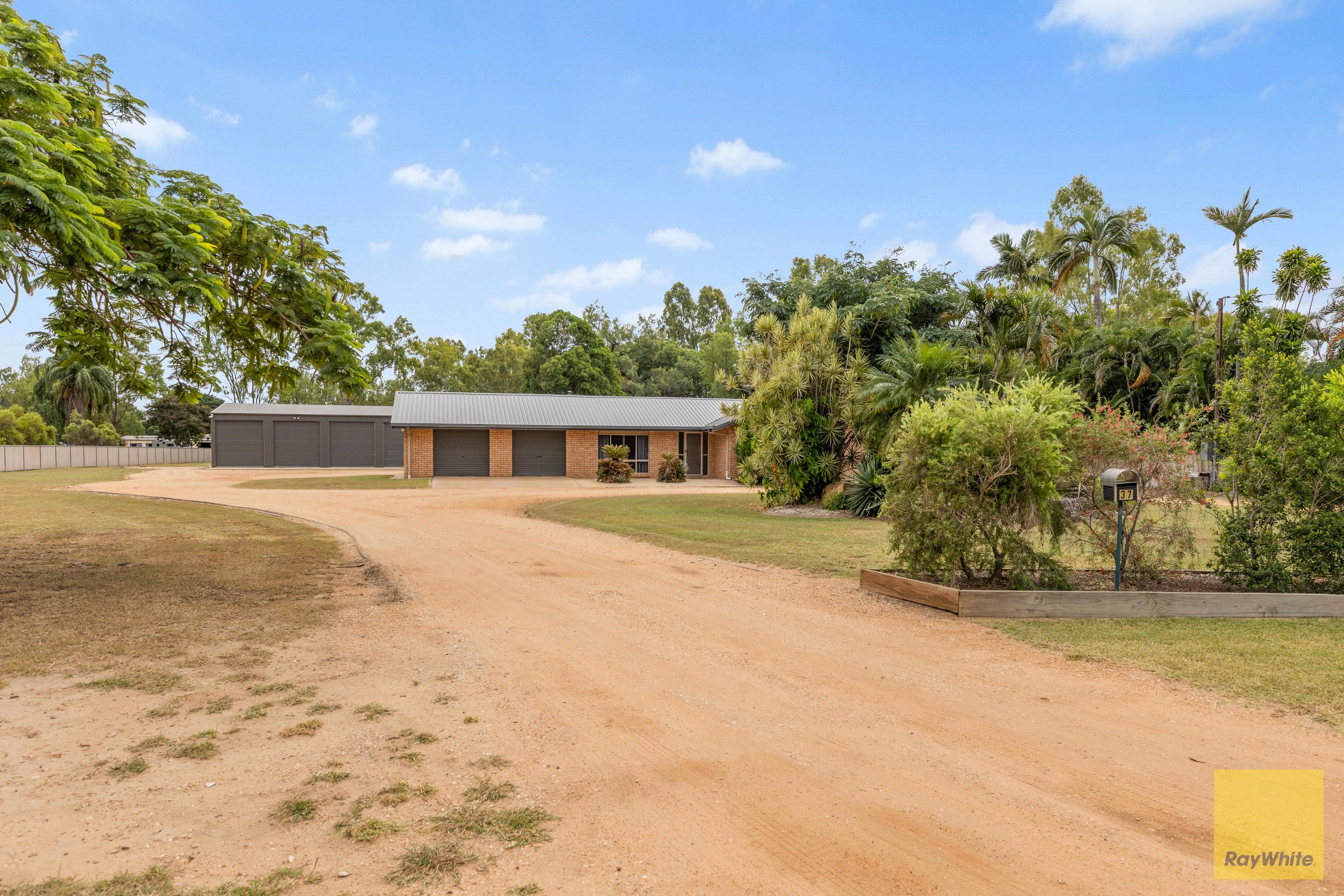 37 Slack Drive, Emerald, QLD 4720