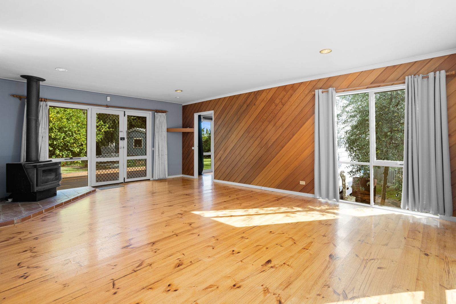 24 Surrey Street, McCrae, VIC 3938