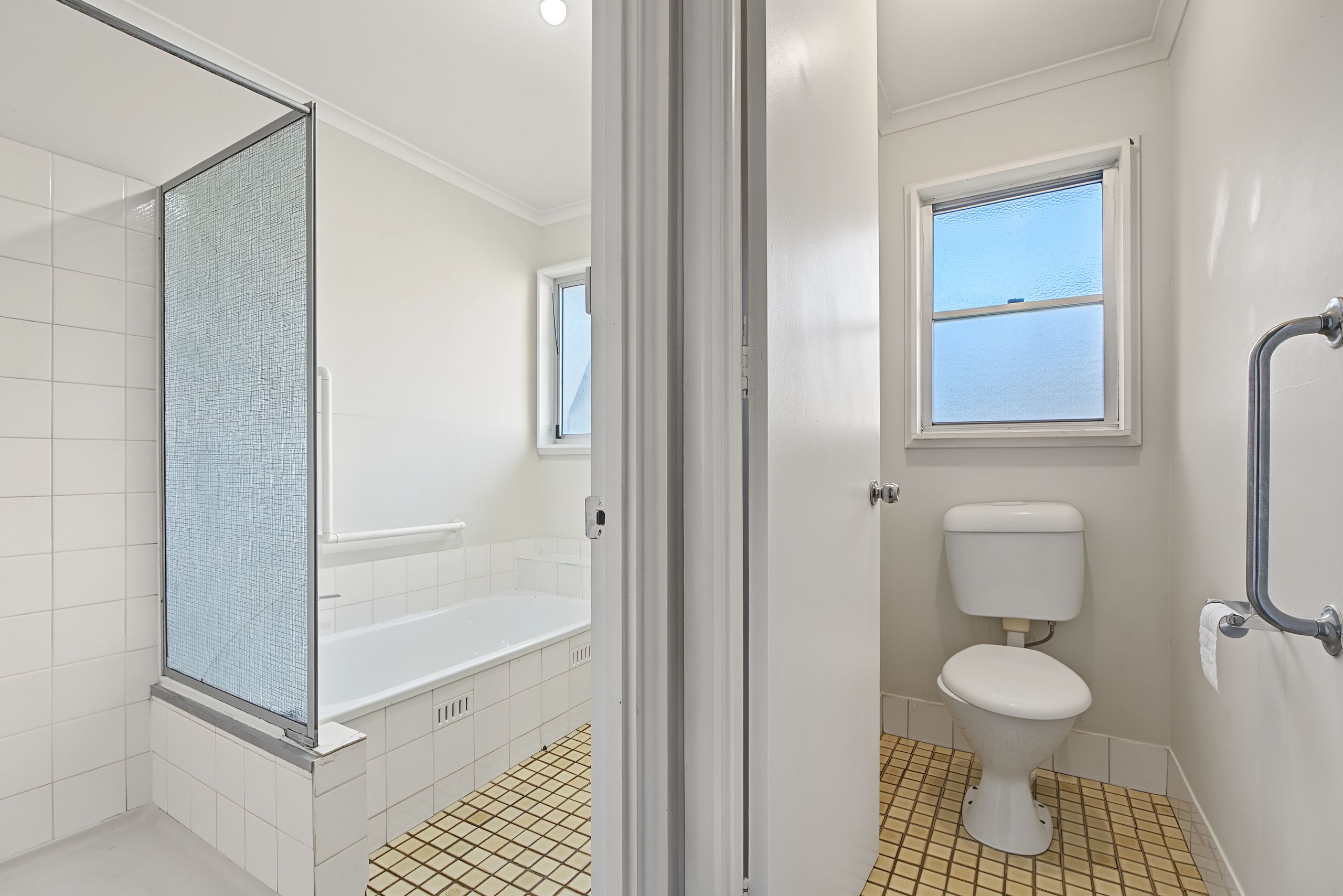 96 Kurrajong Crescent — photo 9 of 11