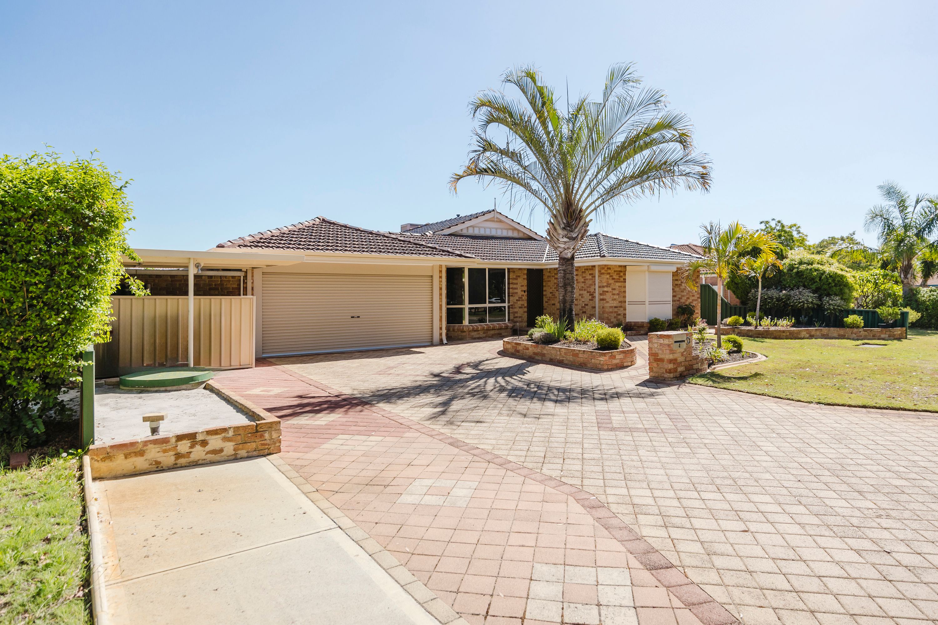 4 Stradbroke Place, Ballajura, WA 6066