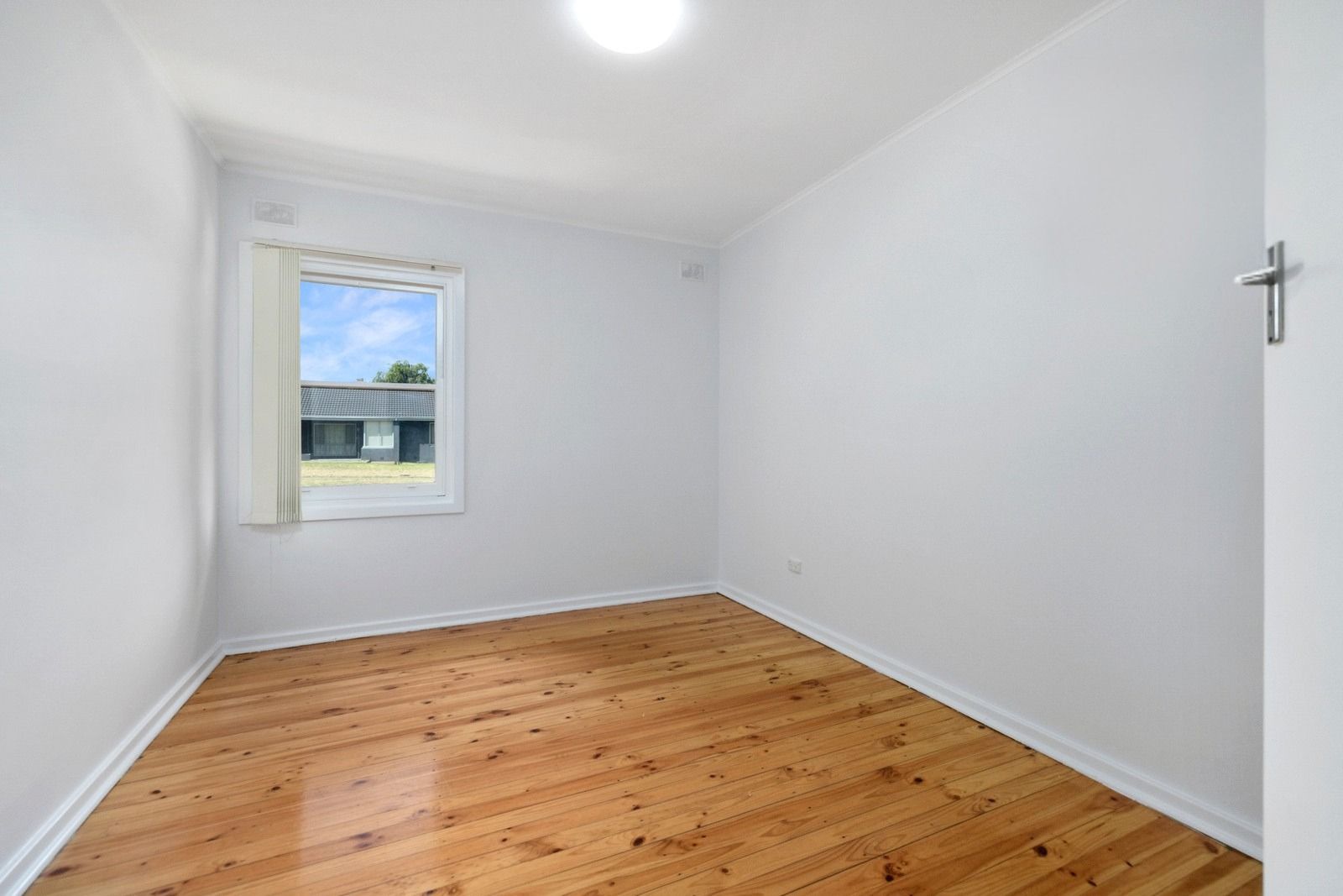 69 Davis Avenue — photo 10 of 13