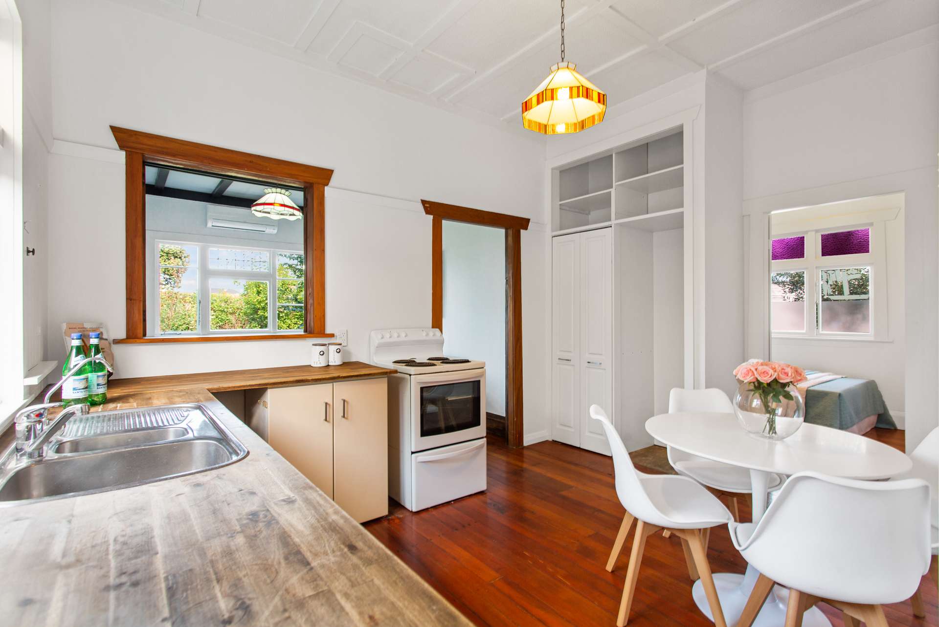 12 Mona Avenue photo 4