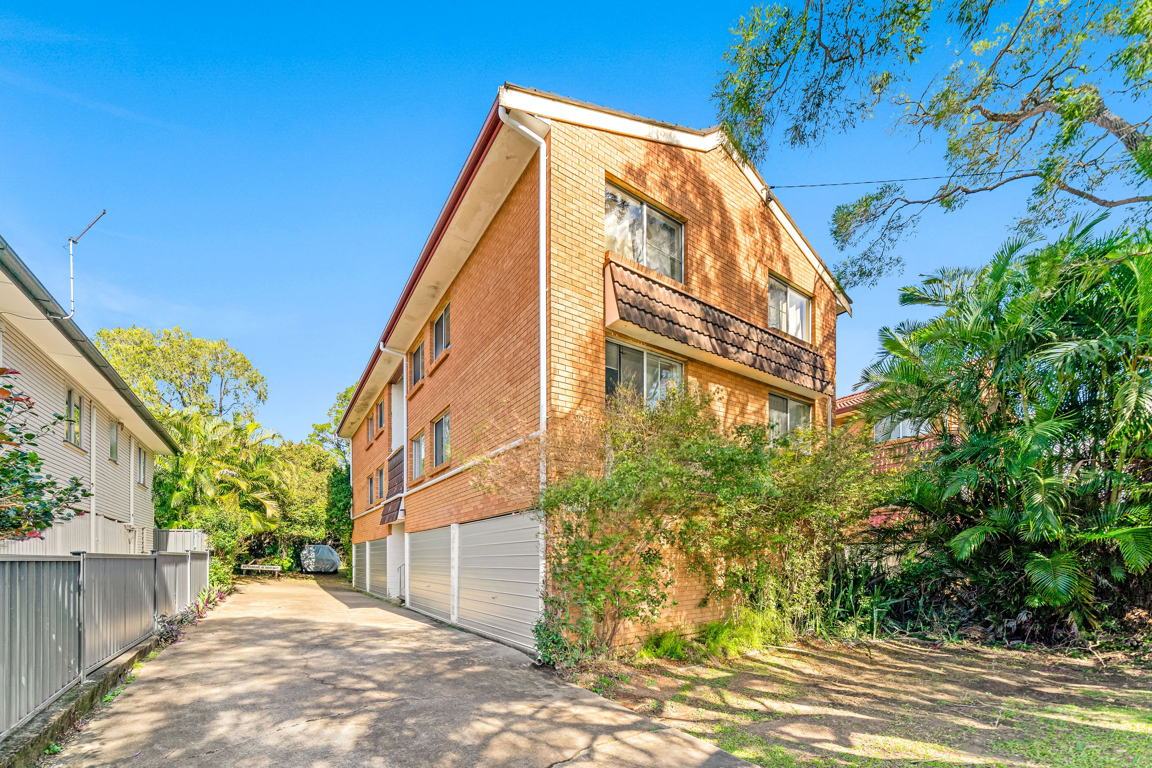 1/113 Chaucer Street — photo from Ray White Rochedale