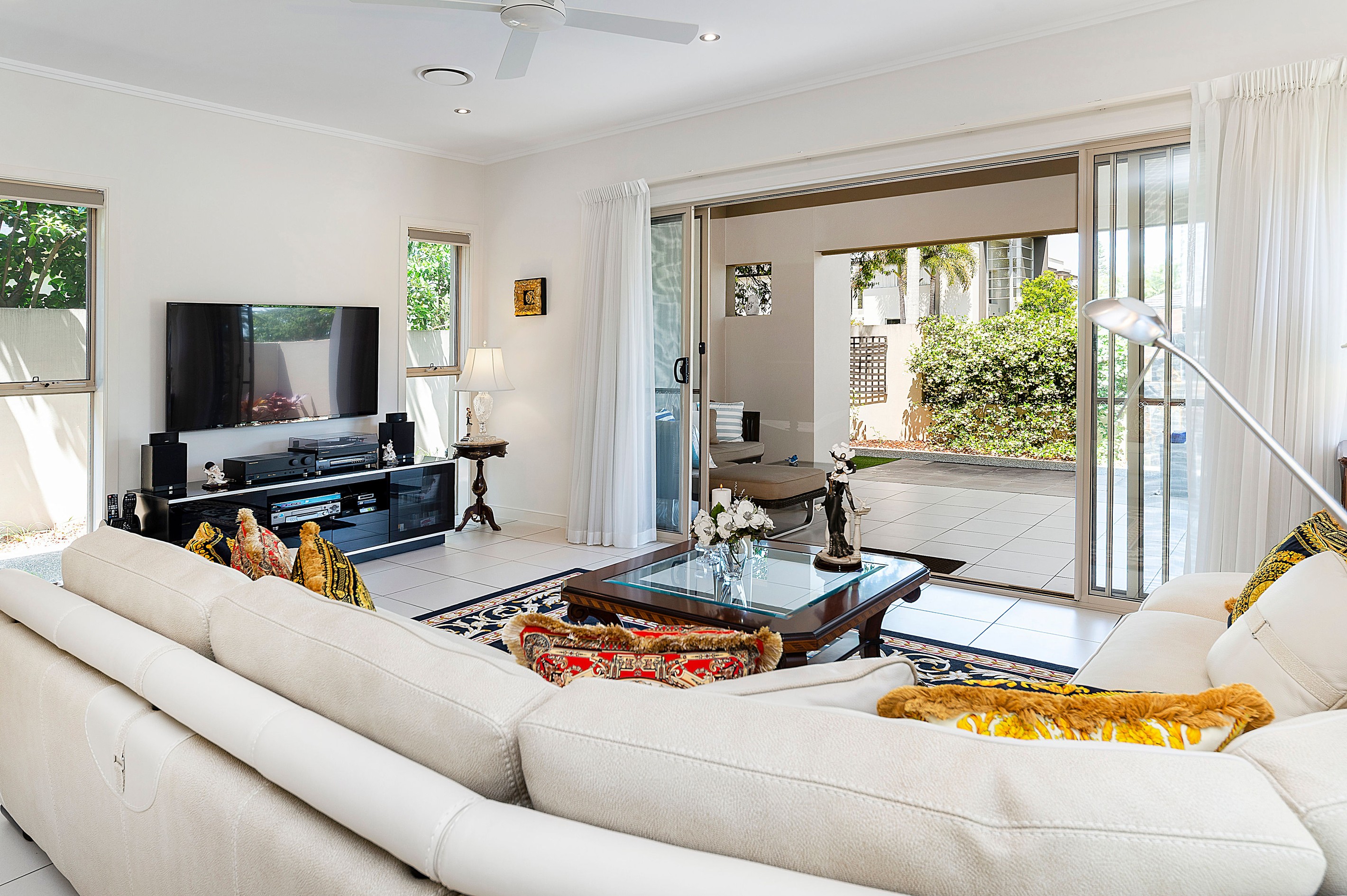 6102 The Lakes Drive, Hope Island, QLD 4212