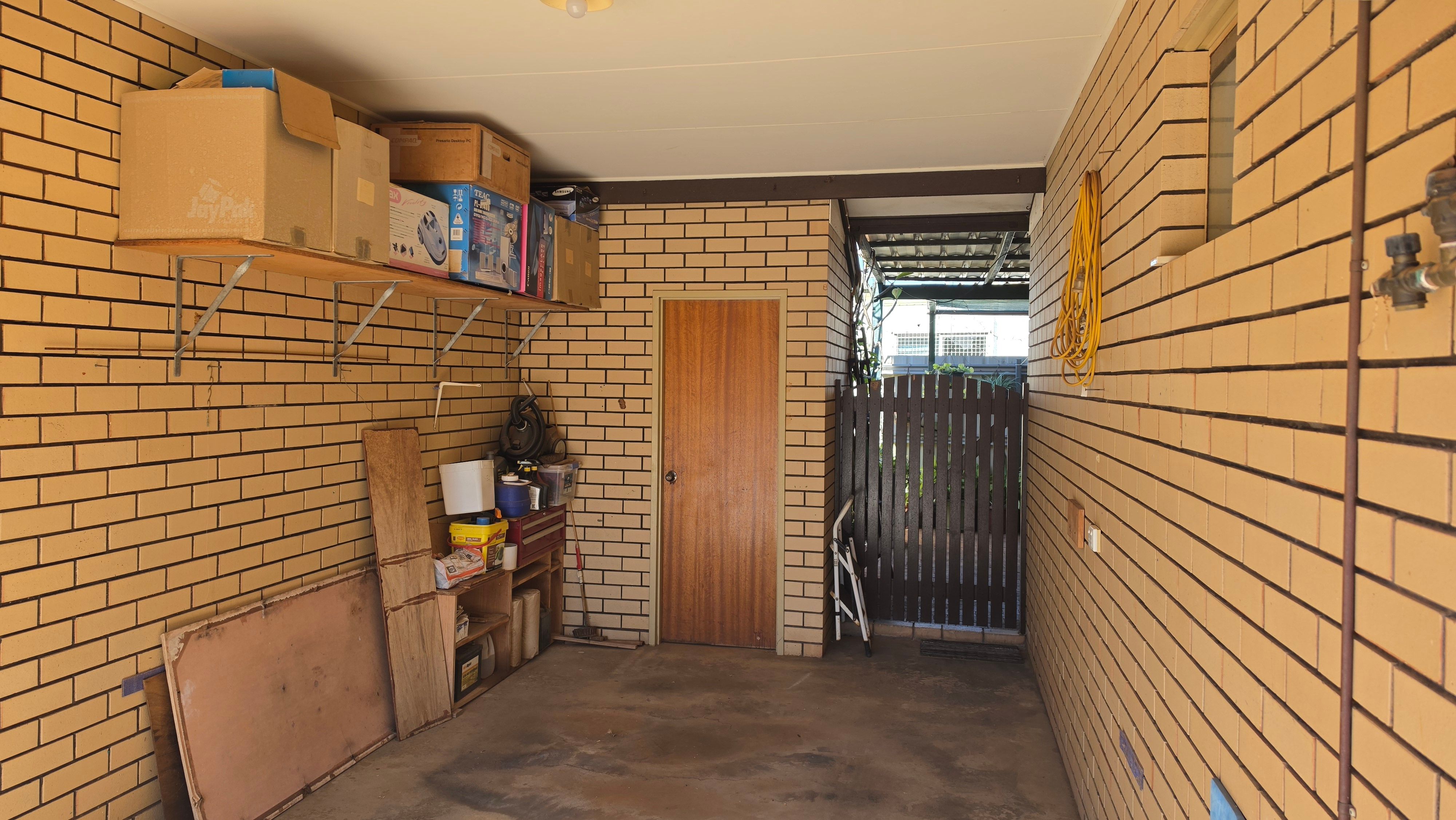 11/19 Marmion Street — photo 9 of 10