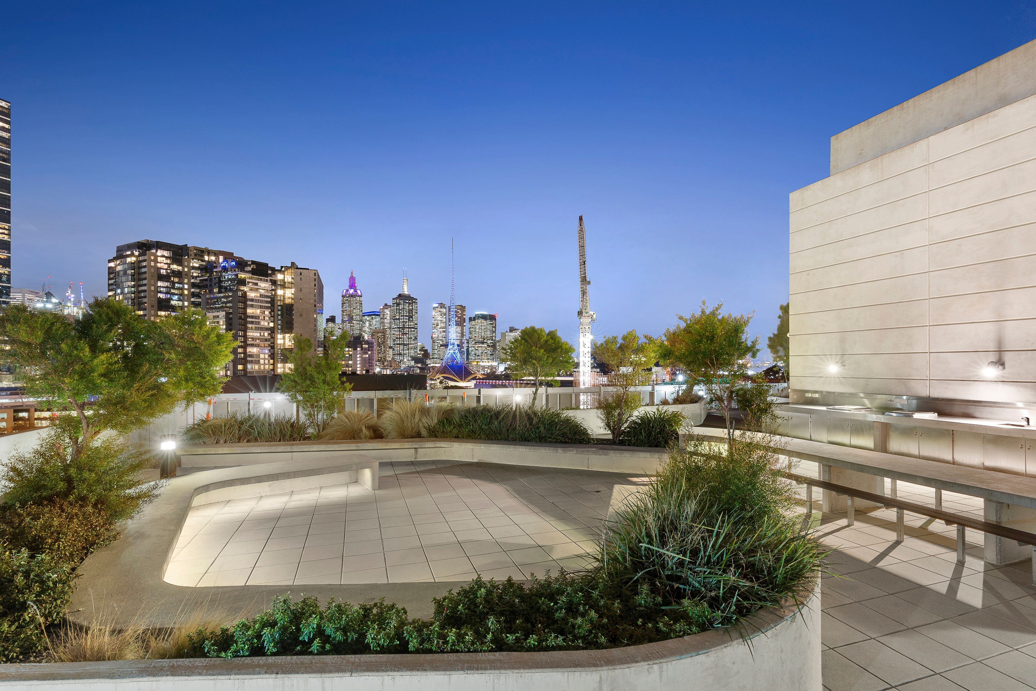 2304/152 Sturt Street — photo 13 of 17