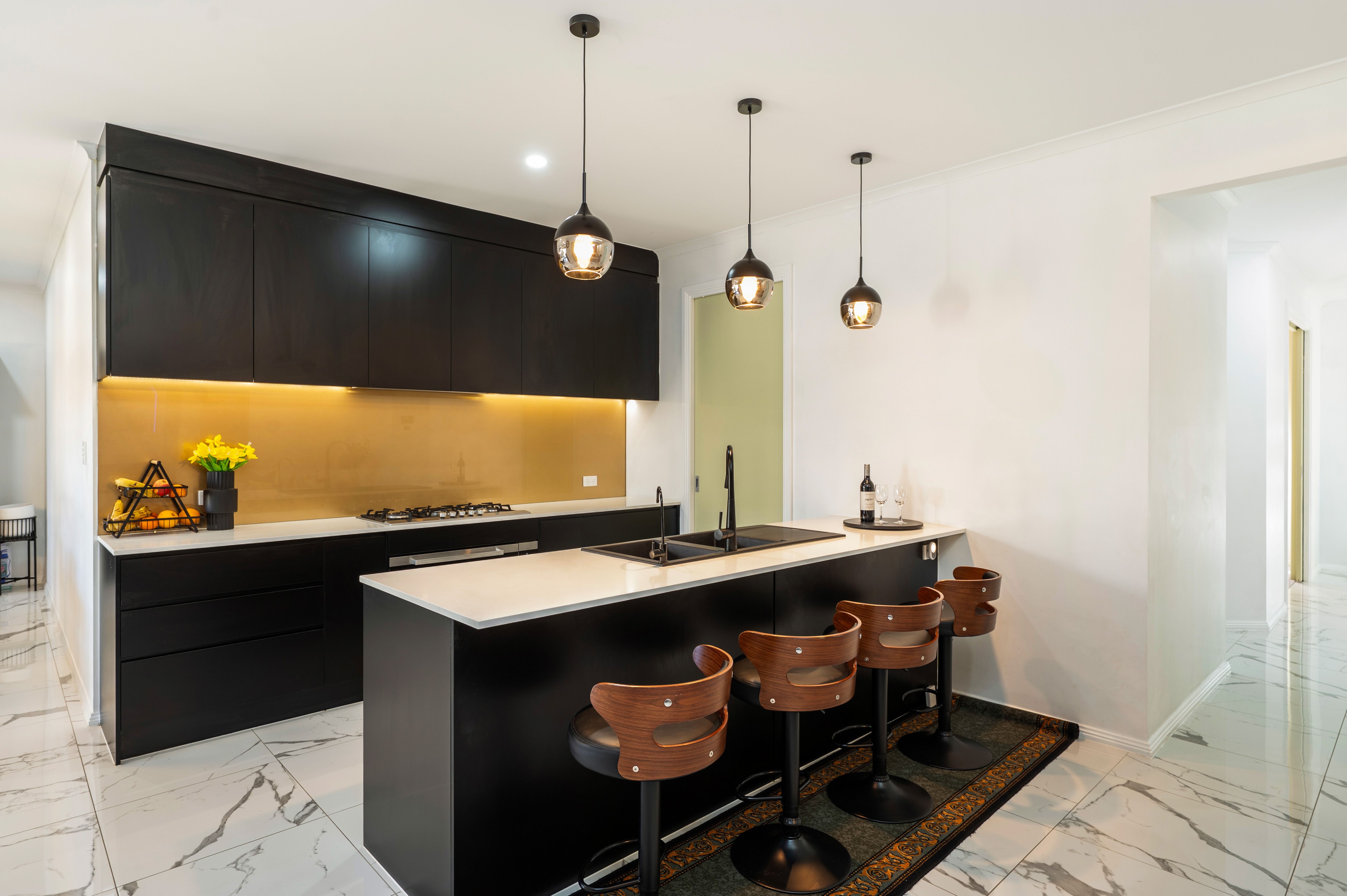 27 Montague Road — photo 9 of 20