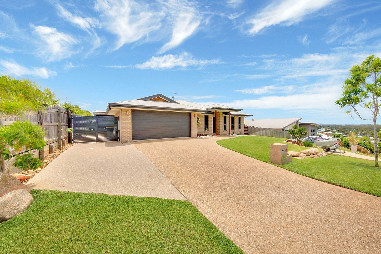 42 Liriope Drive, Kirkwood, QLD 4680