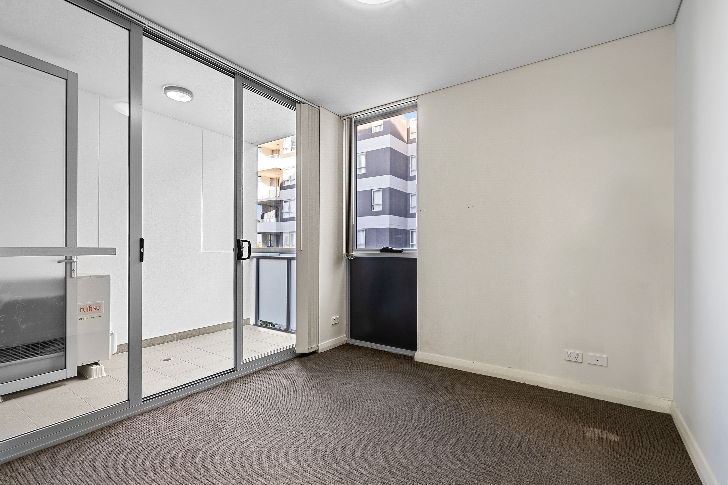 207/314 Canterbury Road (Access via Canton St) — photo 7 of 10
