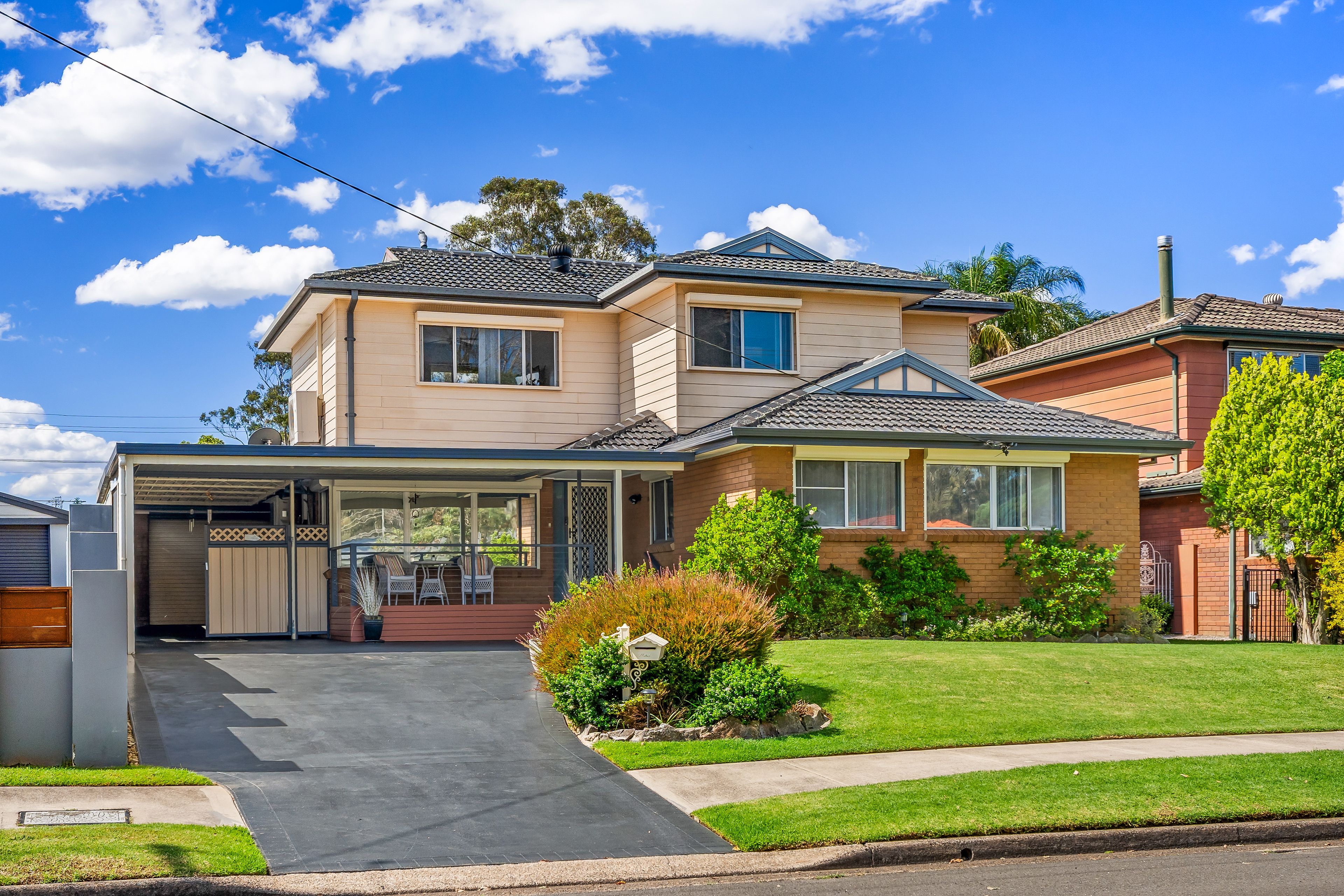 33 William Street — photo from Ray White Glenmore Park