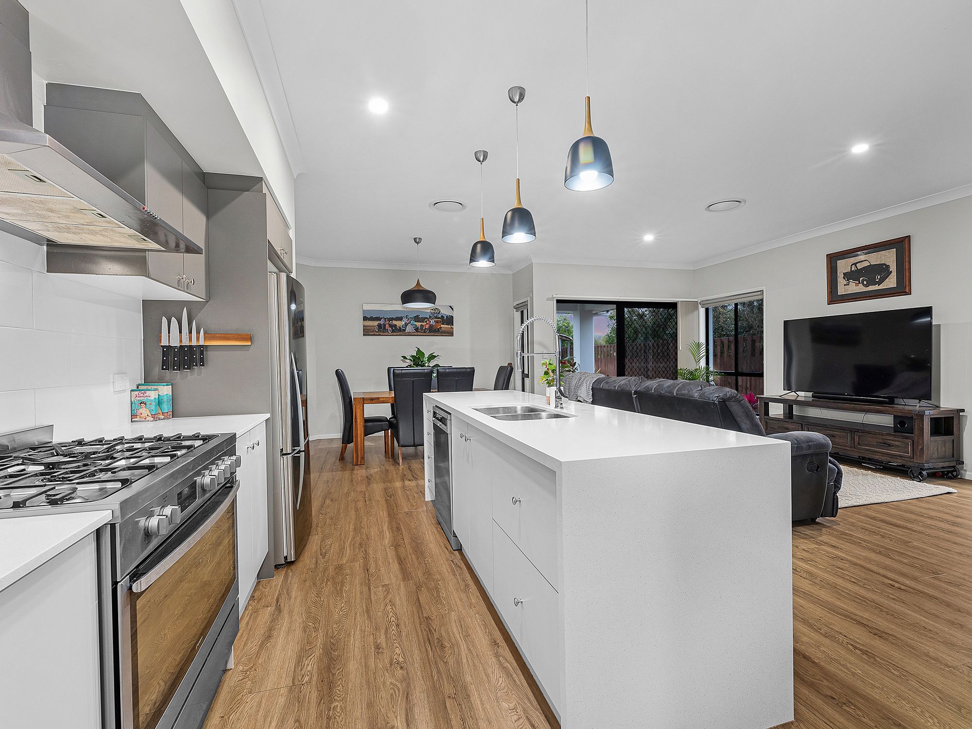 27 Freedom Crescent, South Ripley, QLD 4306