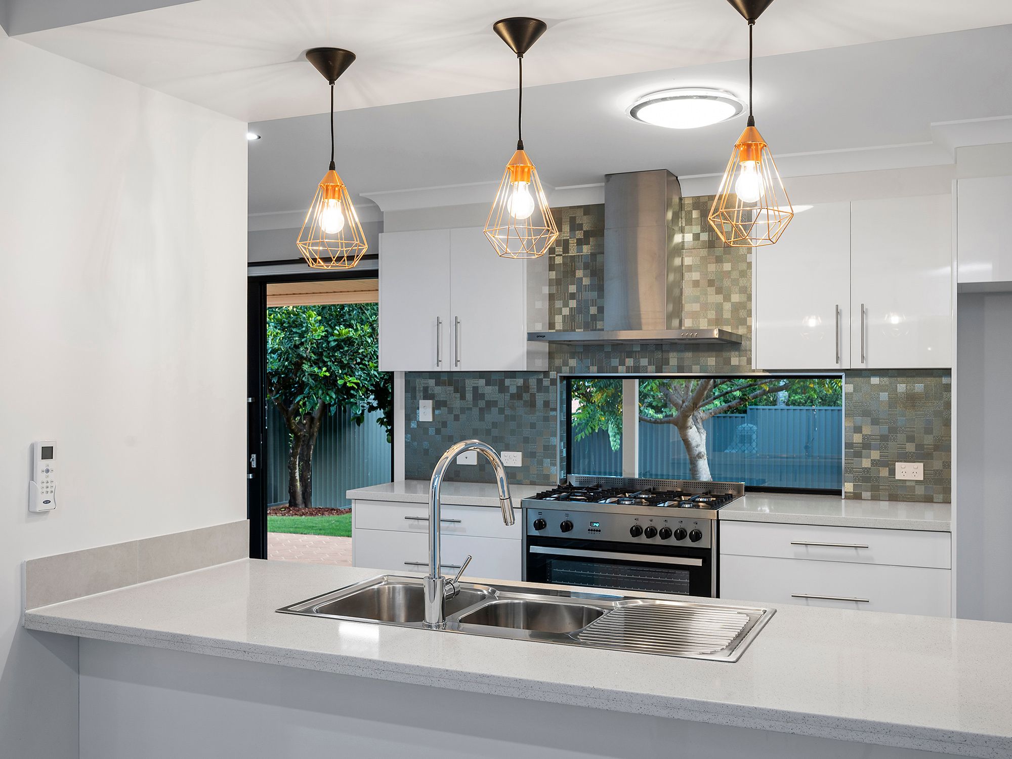 8 Rosella Street, Loganlea, QLD 4131