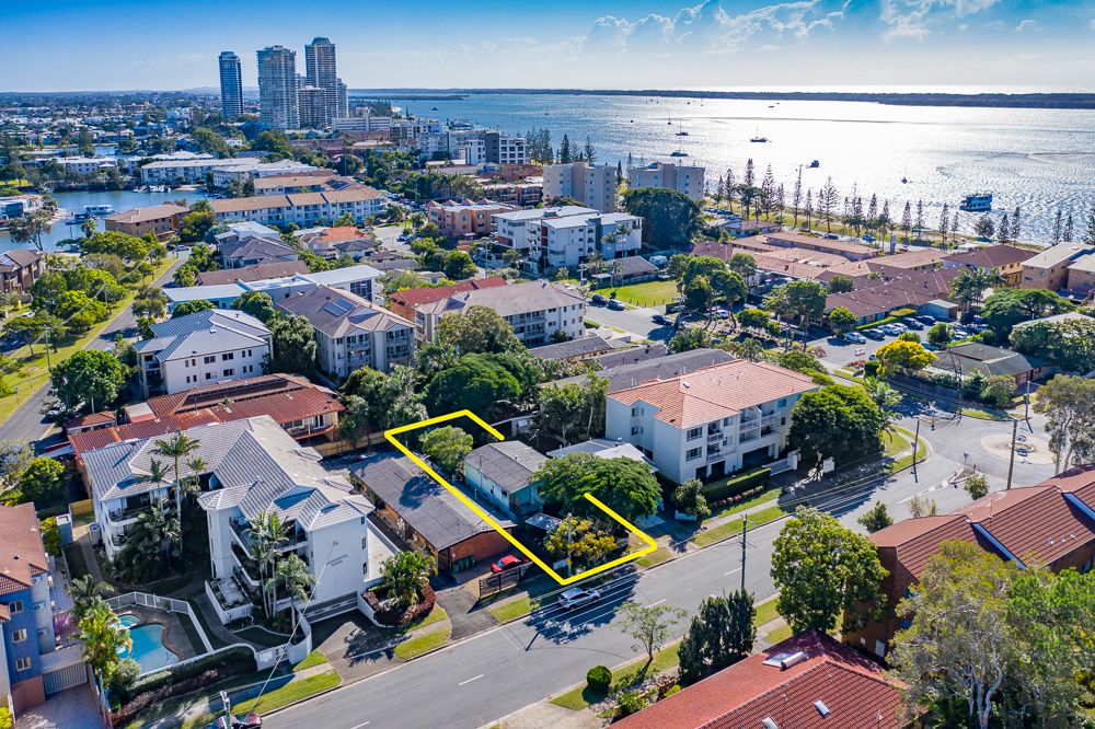 13 Parr Street, Biggera Waters, QLD 4216