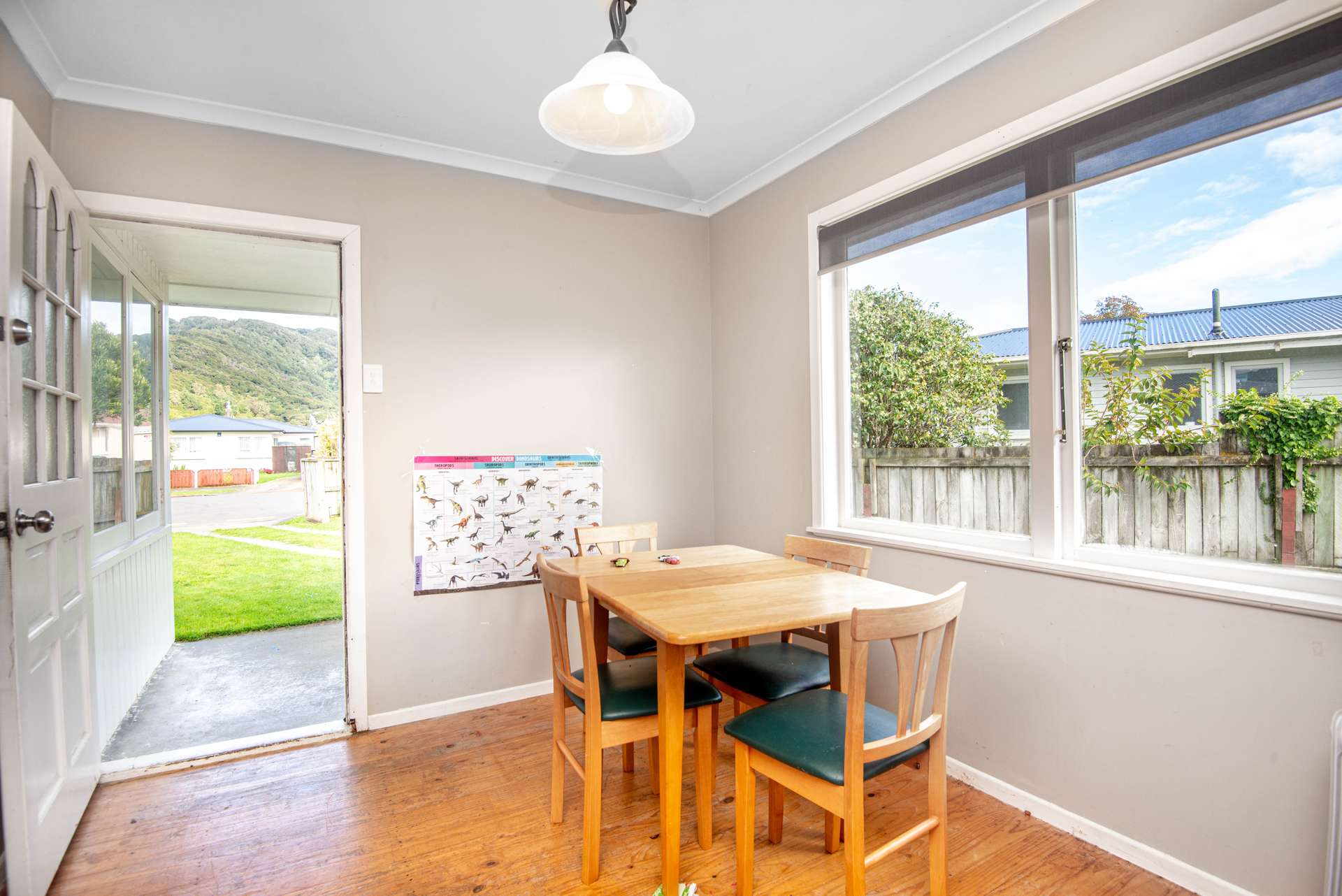28 Wetherby Grove photo 6