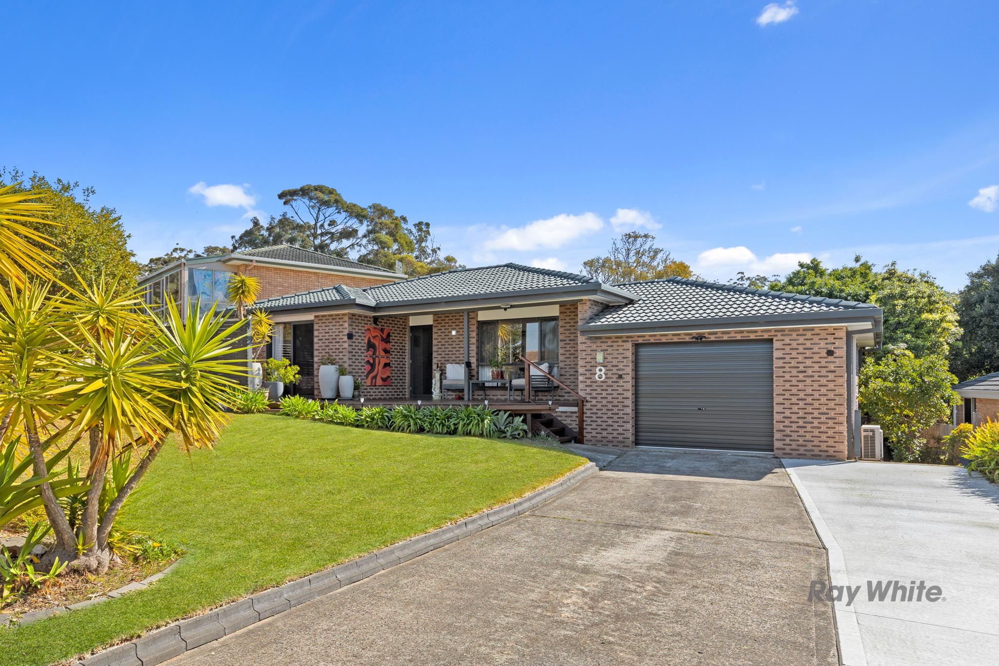 8 Wills Crescent — photo 22 of 30