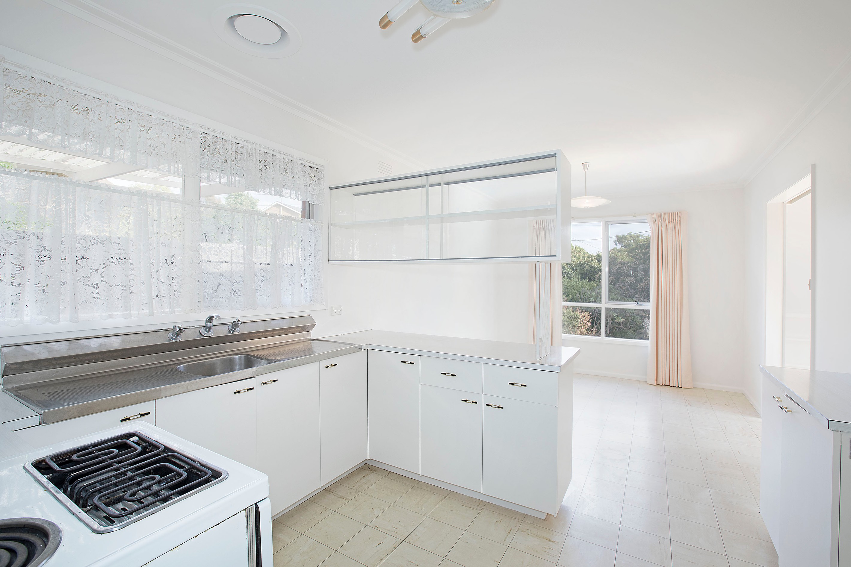 5 Hutcheson Avenue, Highton, VIC 3216