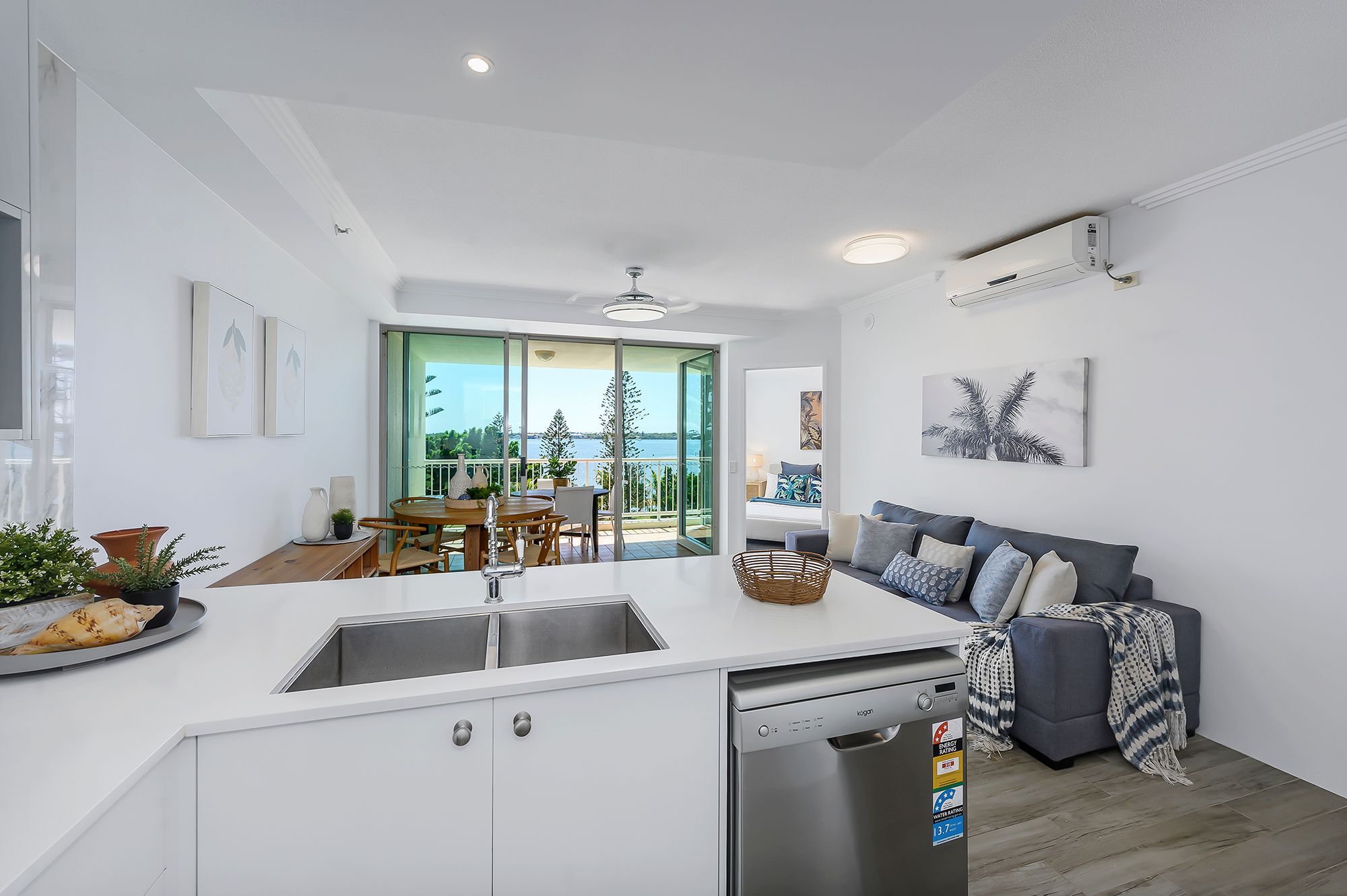 182 Marine Parade, Labrador QLD 4215