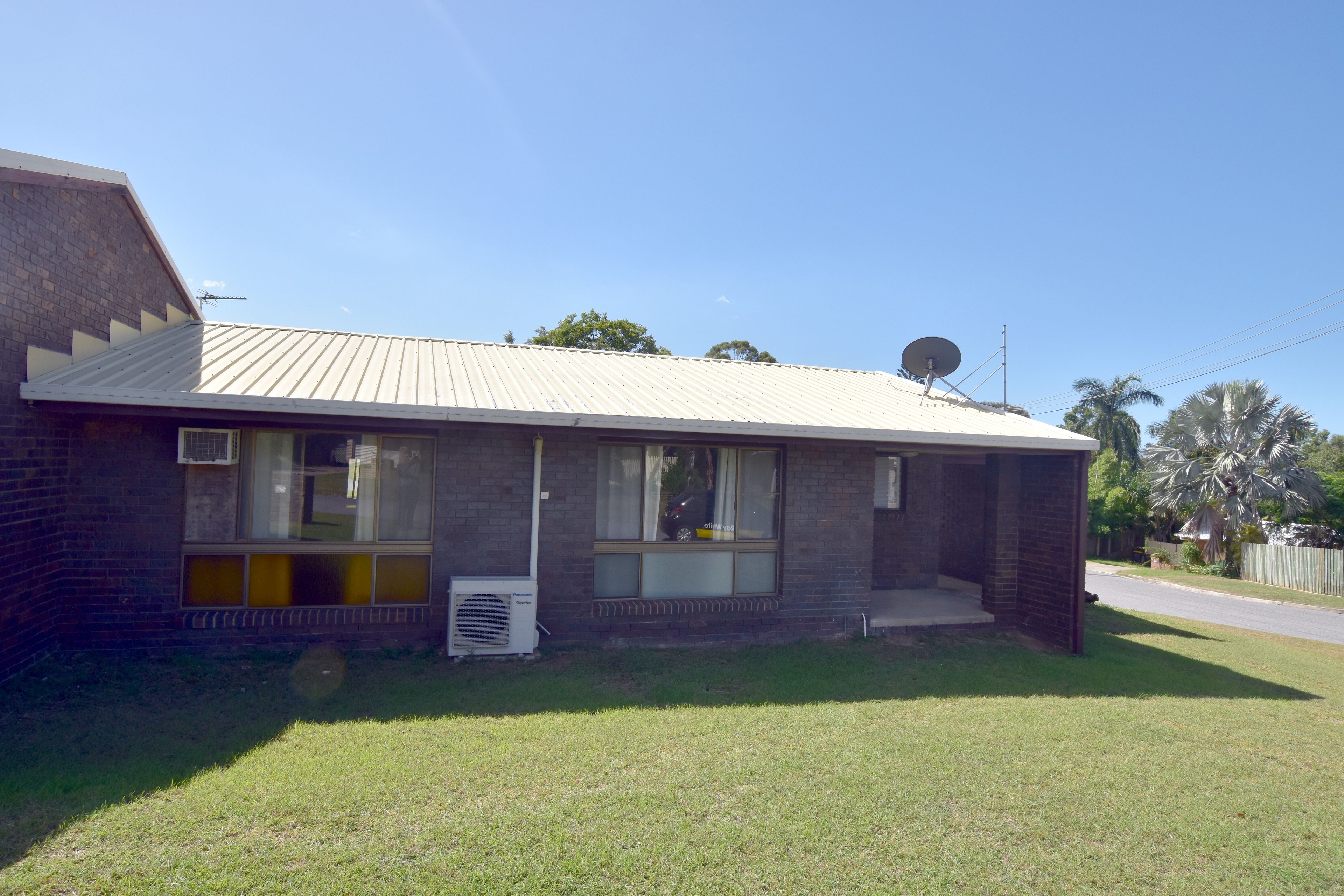 B/4 Camille Street, Clinton, QLD 4680