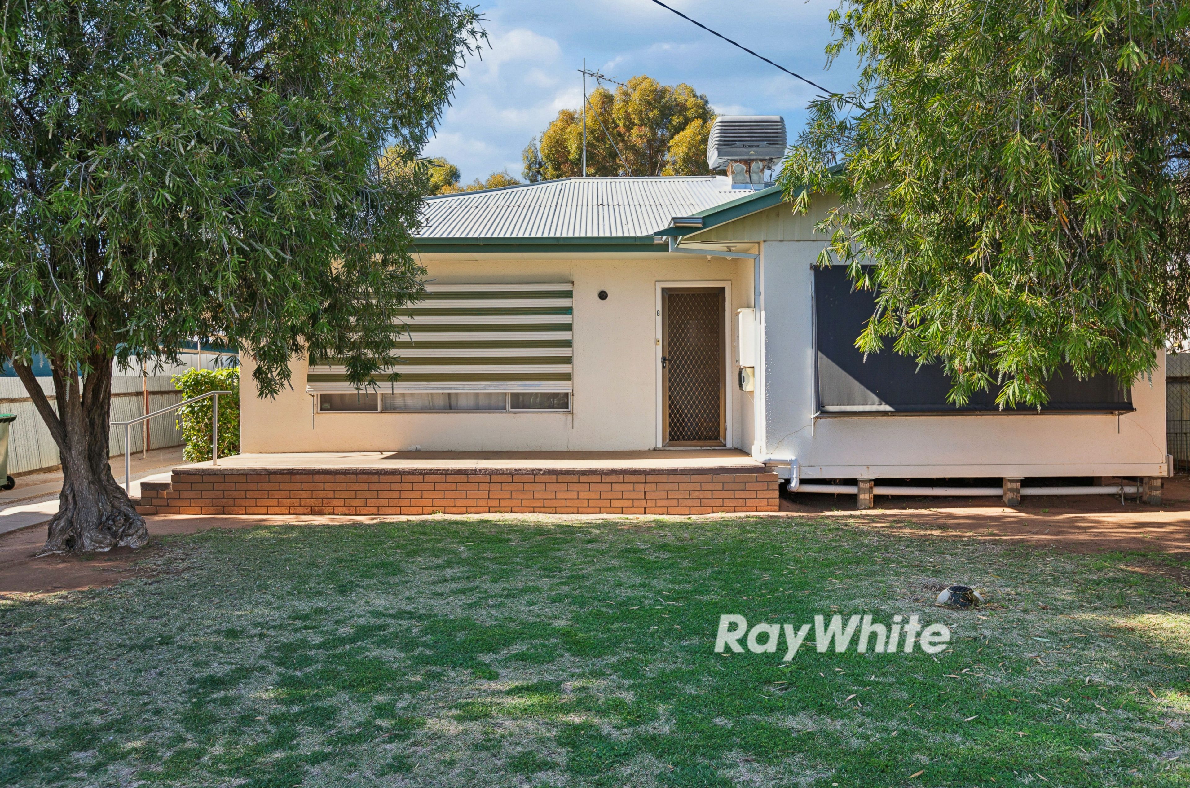 8 Barry Avenue — photo from Ray White Mildura