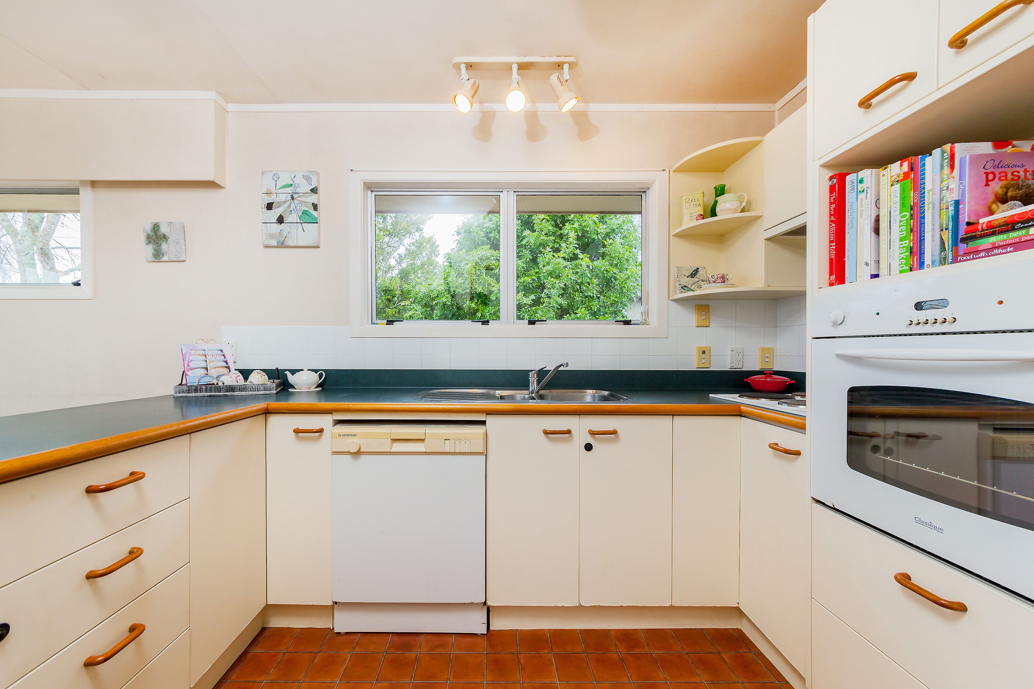 14 Hartley Terrace, Massey, Waitakere City