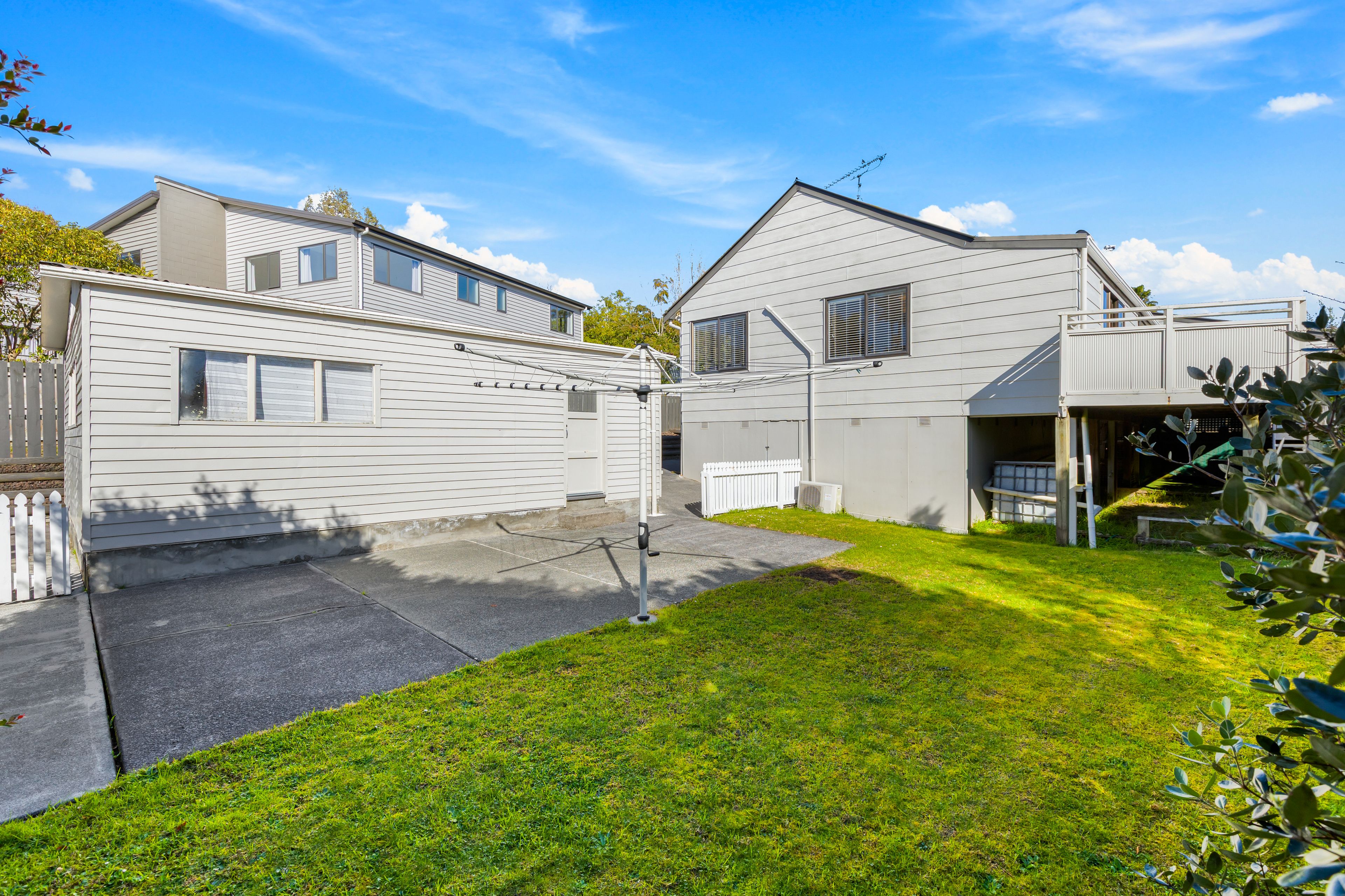 6 Neilon Place, Northcross, North Shore City