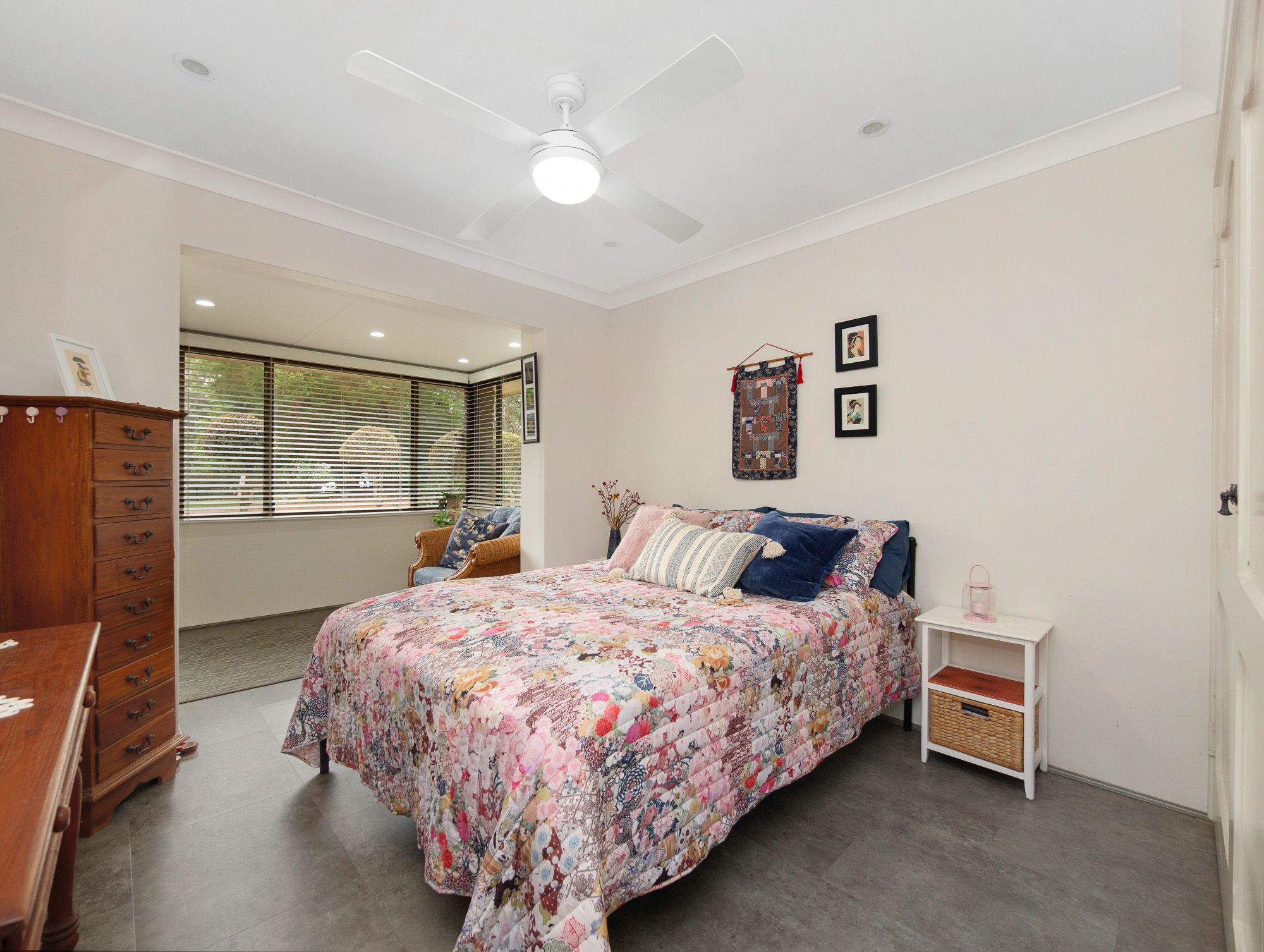 322 Alphadale Road — photo 13 of 29