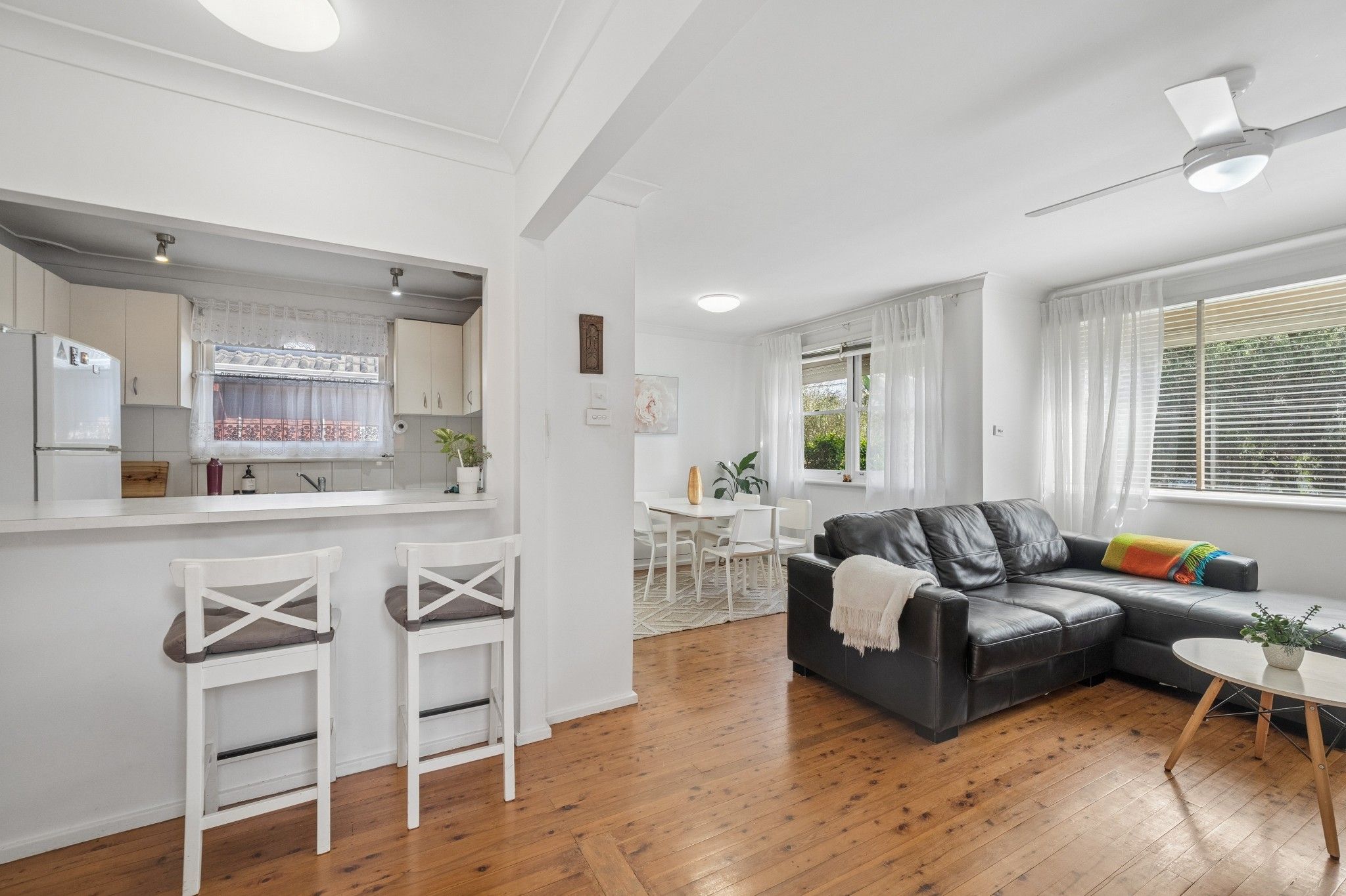45 Fullerton Crescent — photo 18 of 27