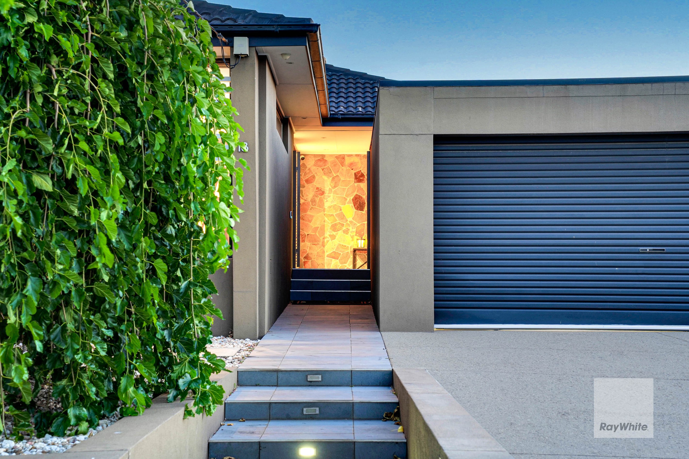 18 Wiltshire Road, Gladstone Park, VIC 3043