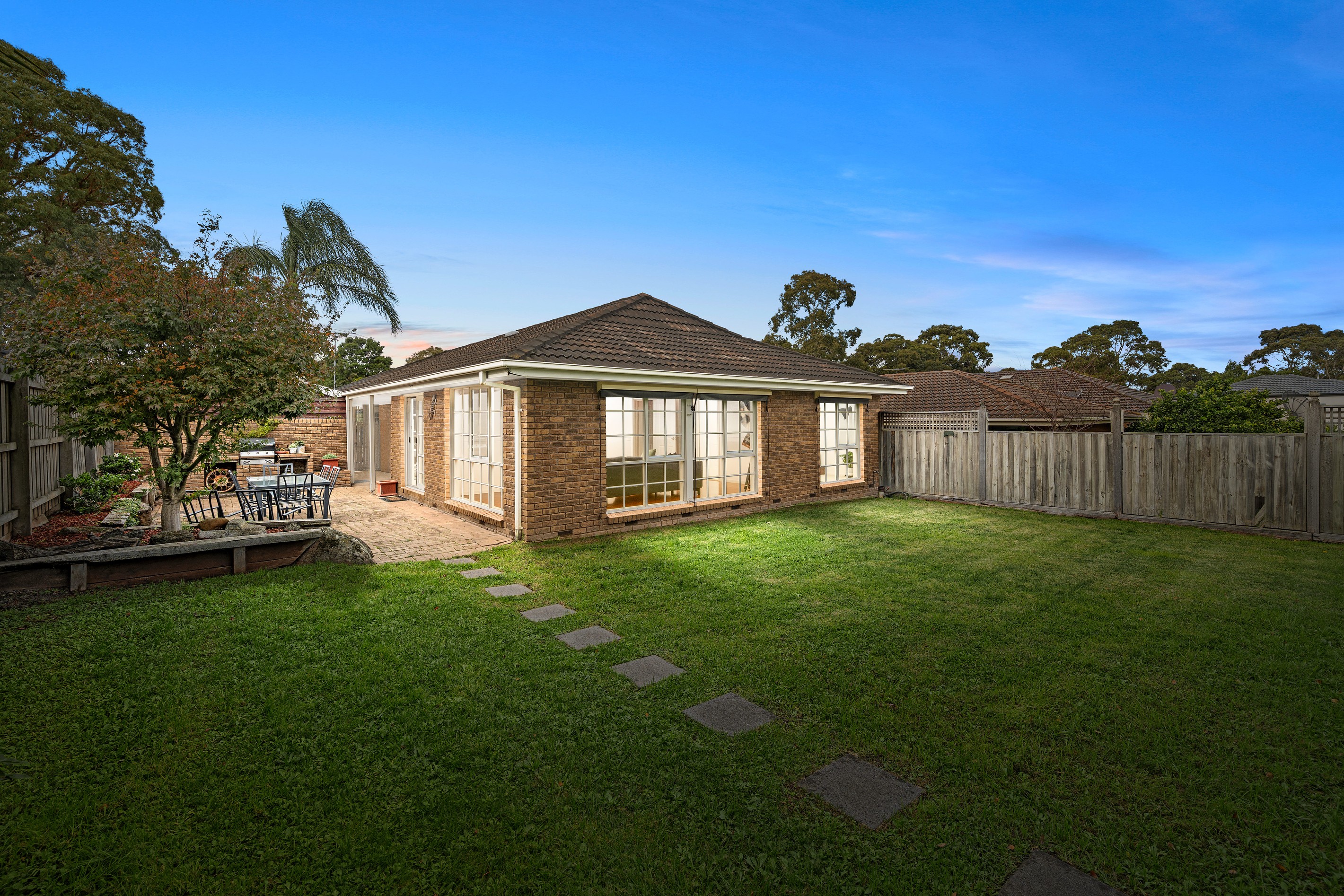 99 Taylors Lane, Rowville, VIC 3178