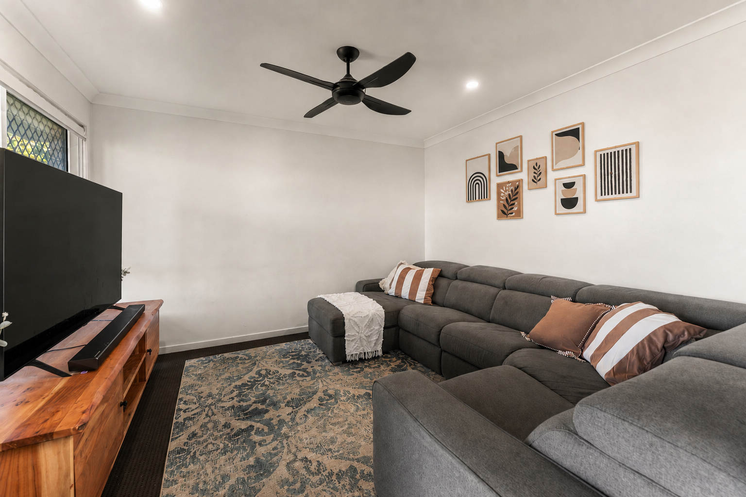 29 Clove Street — photo 14 of 19