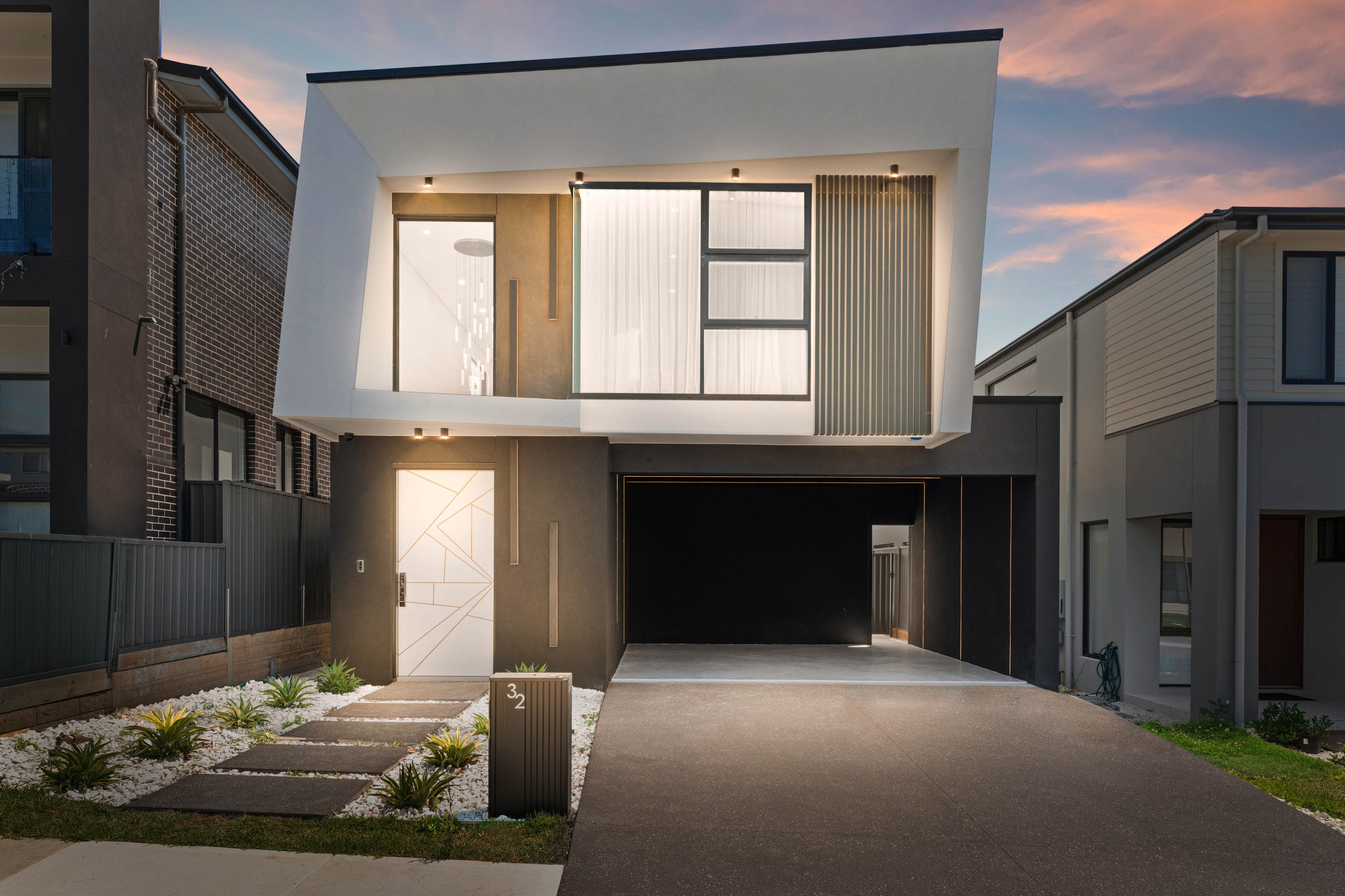 32 Cabbage Gum Avenue, Denham Court, NSW 2565