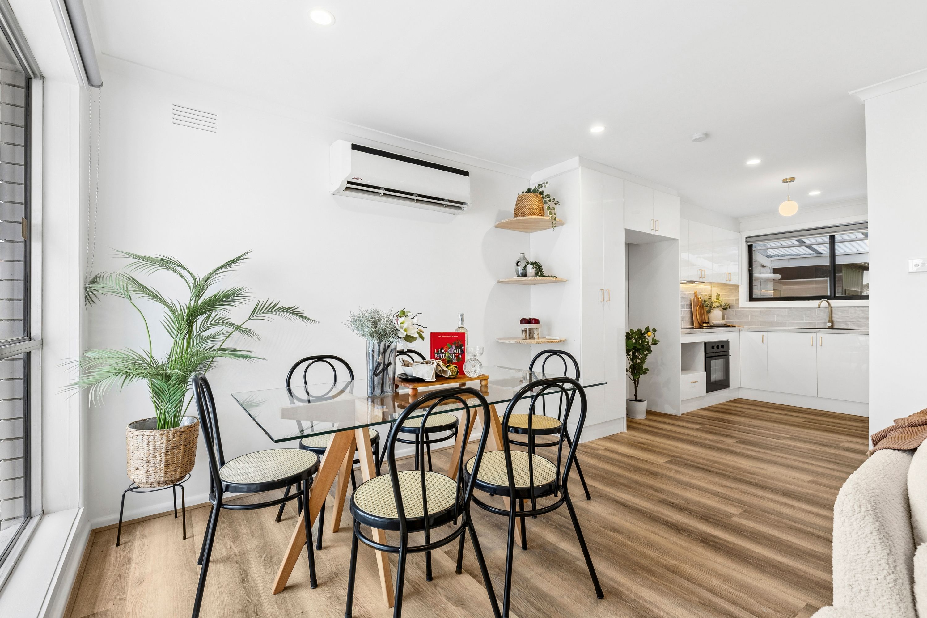 39 Talpa Crescent — photo 3 of 12