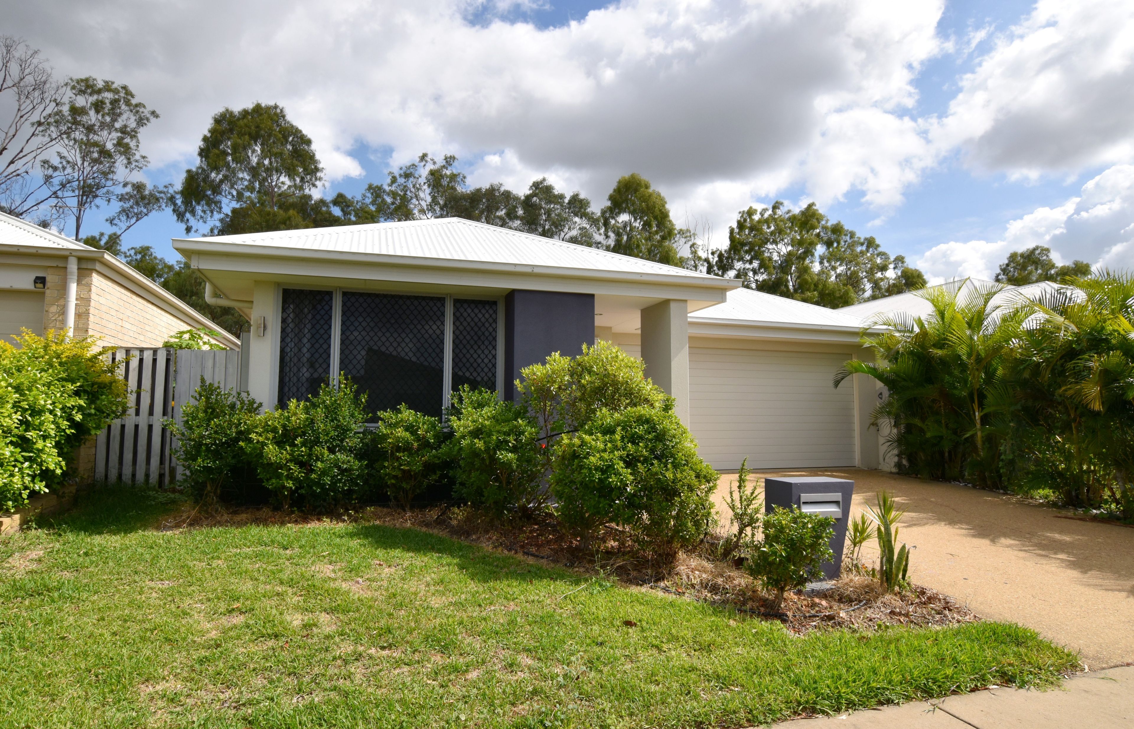 27 Sea Prince Circuit, Clinton, QLD 4680
