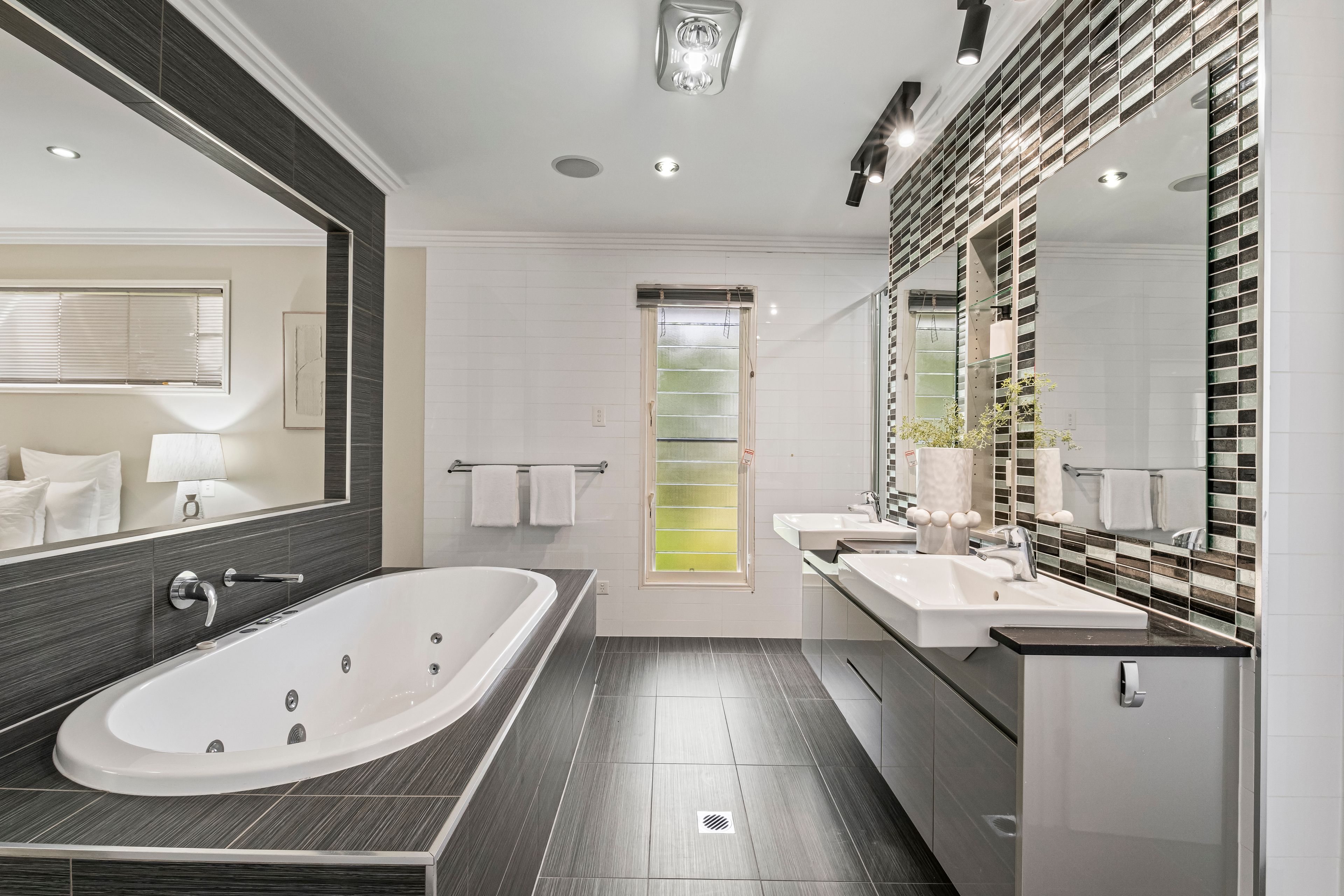 47 Hamilton Avenue — photo 10 of 18