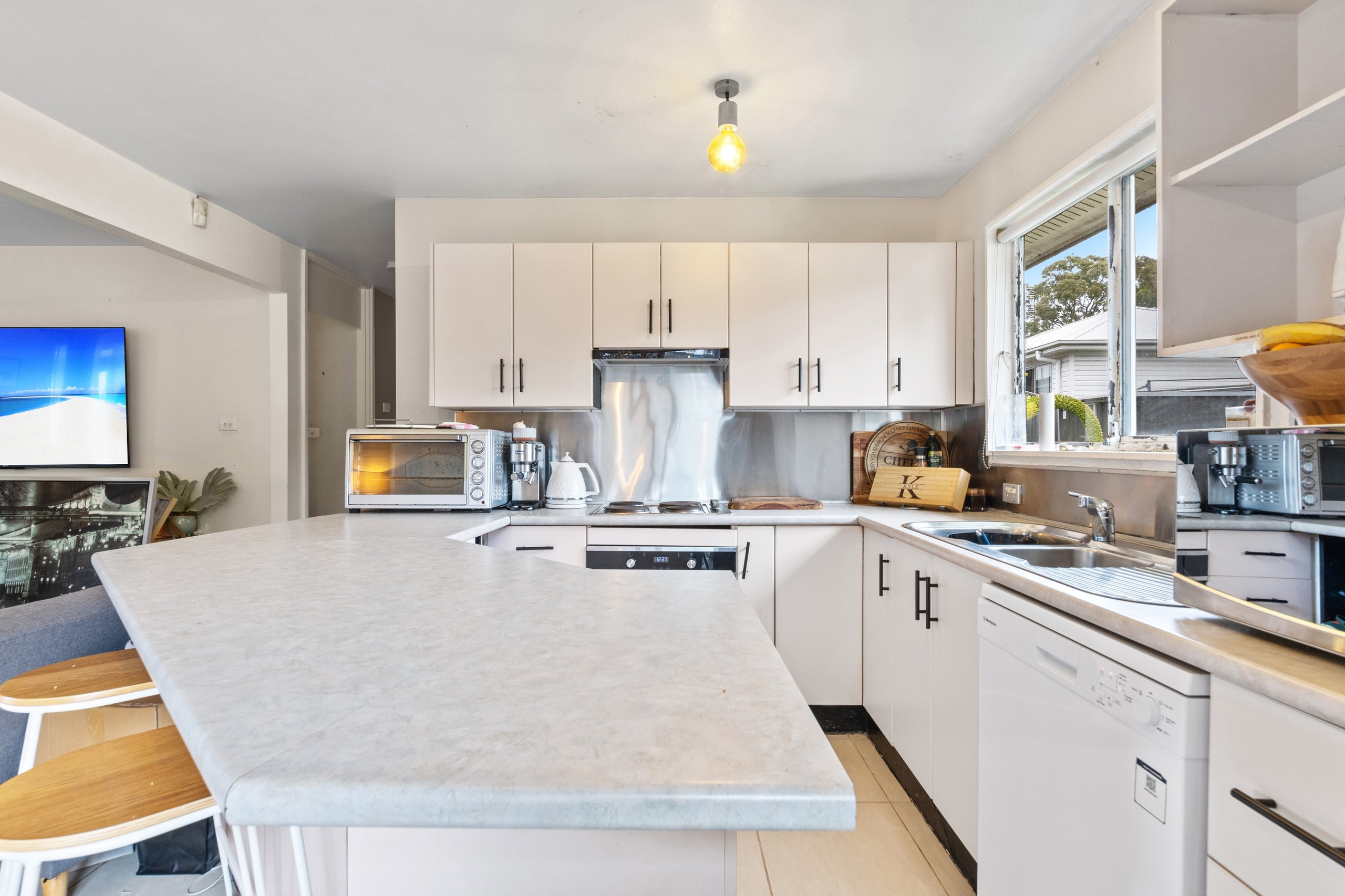 2 Kynan Close, Lake Haven, NSW 2263