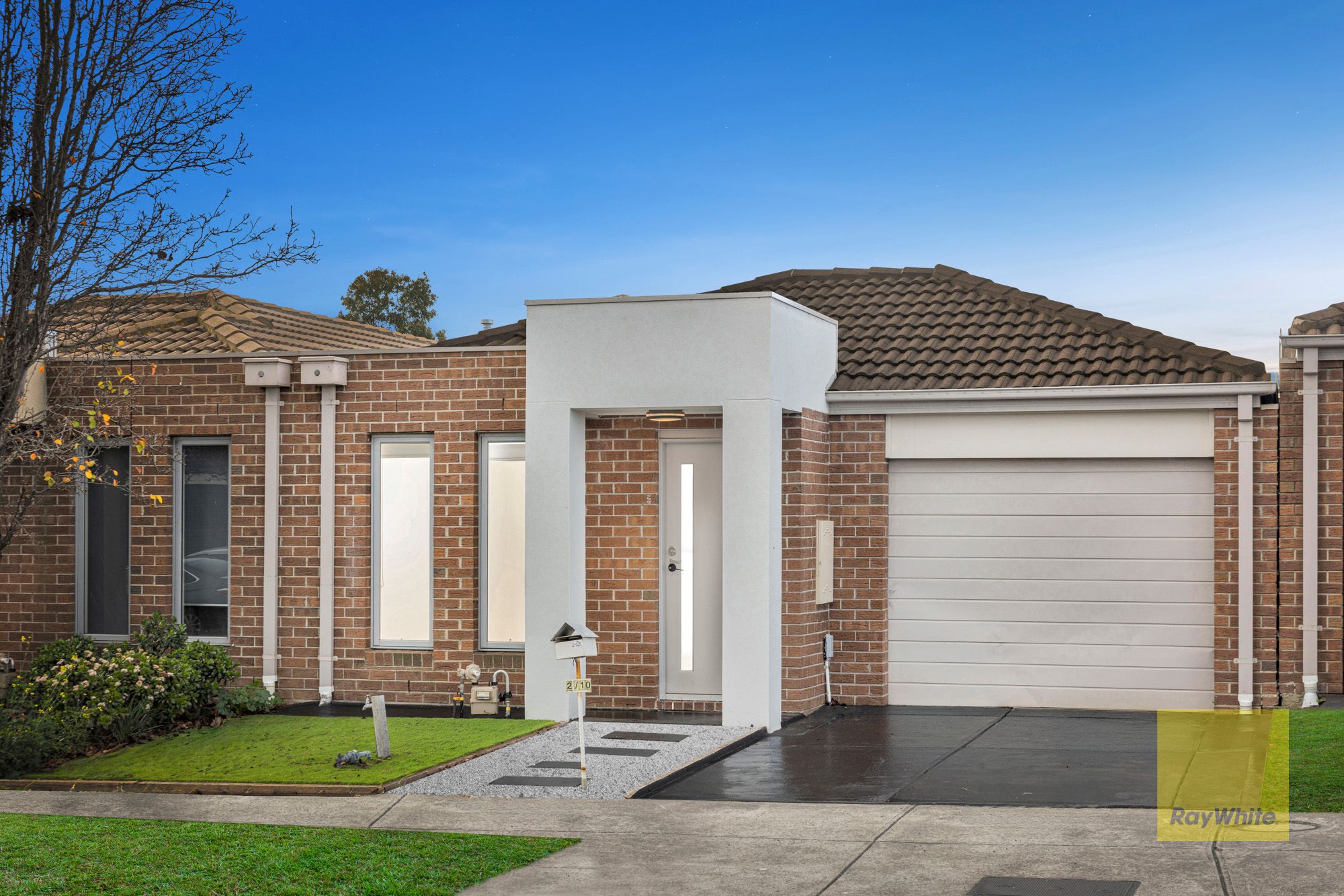 2/10 Flower Gum Crescent, Tarneit, VIC 3029