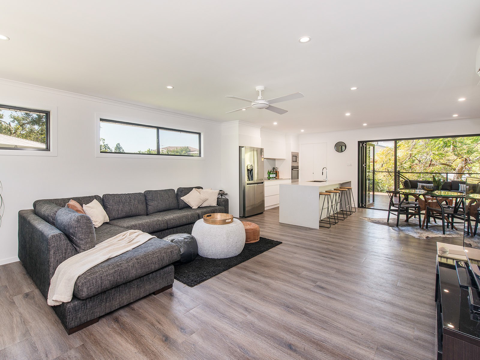174 Messines Ridge Road, Holland Park West, QLD 4121