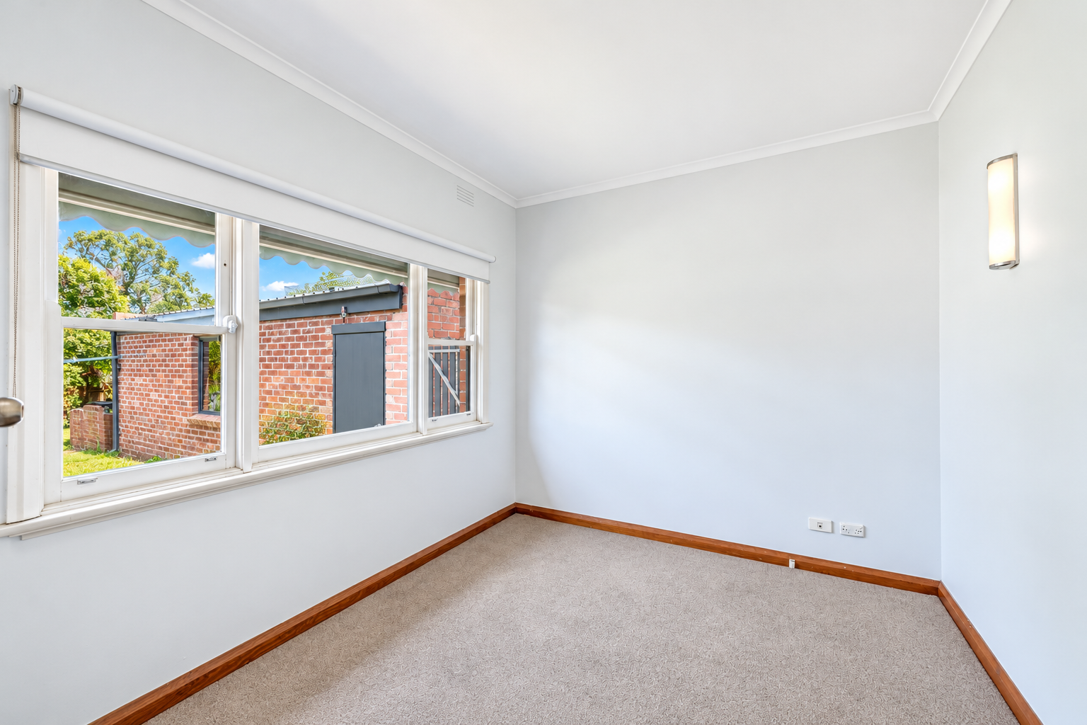 18 Barry Street — photo 12 of 14