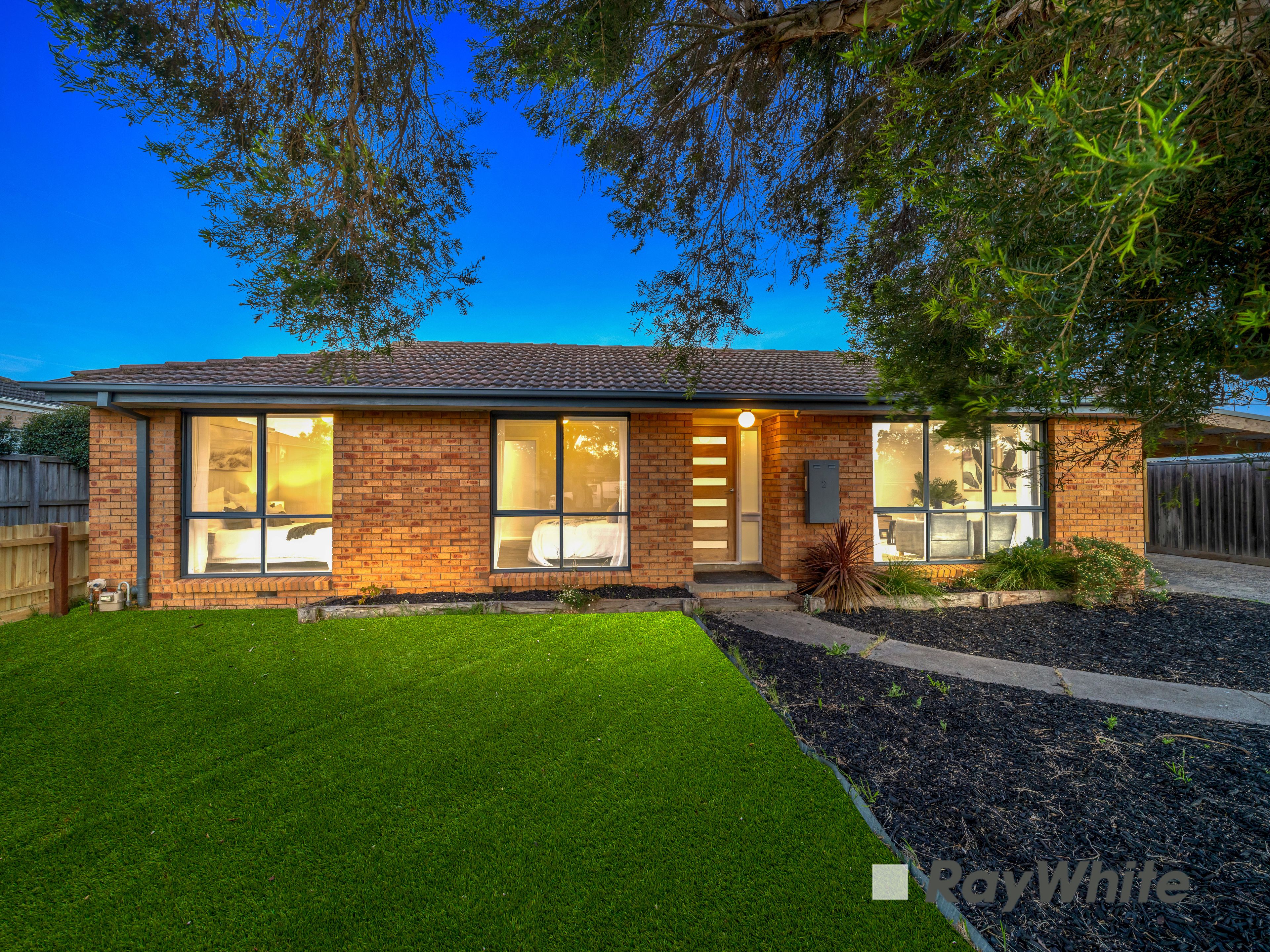 2 Bunbury Avenue, Narre Warren, VIC 3805