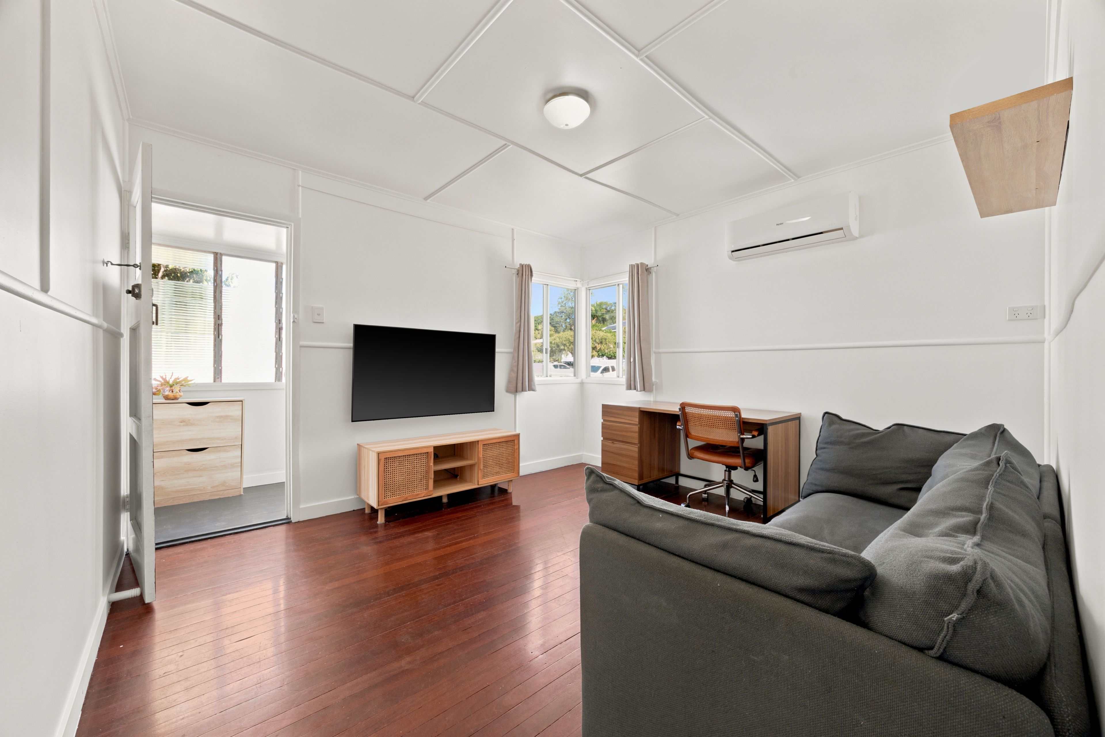 8 Margaret Street — photo 3 of 14