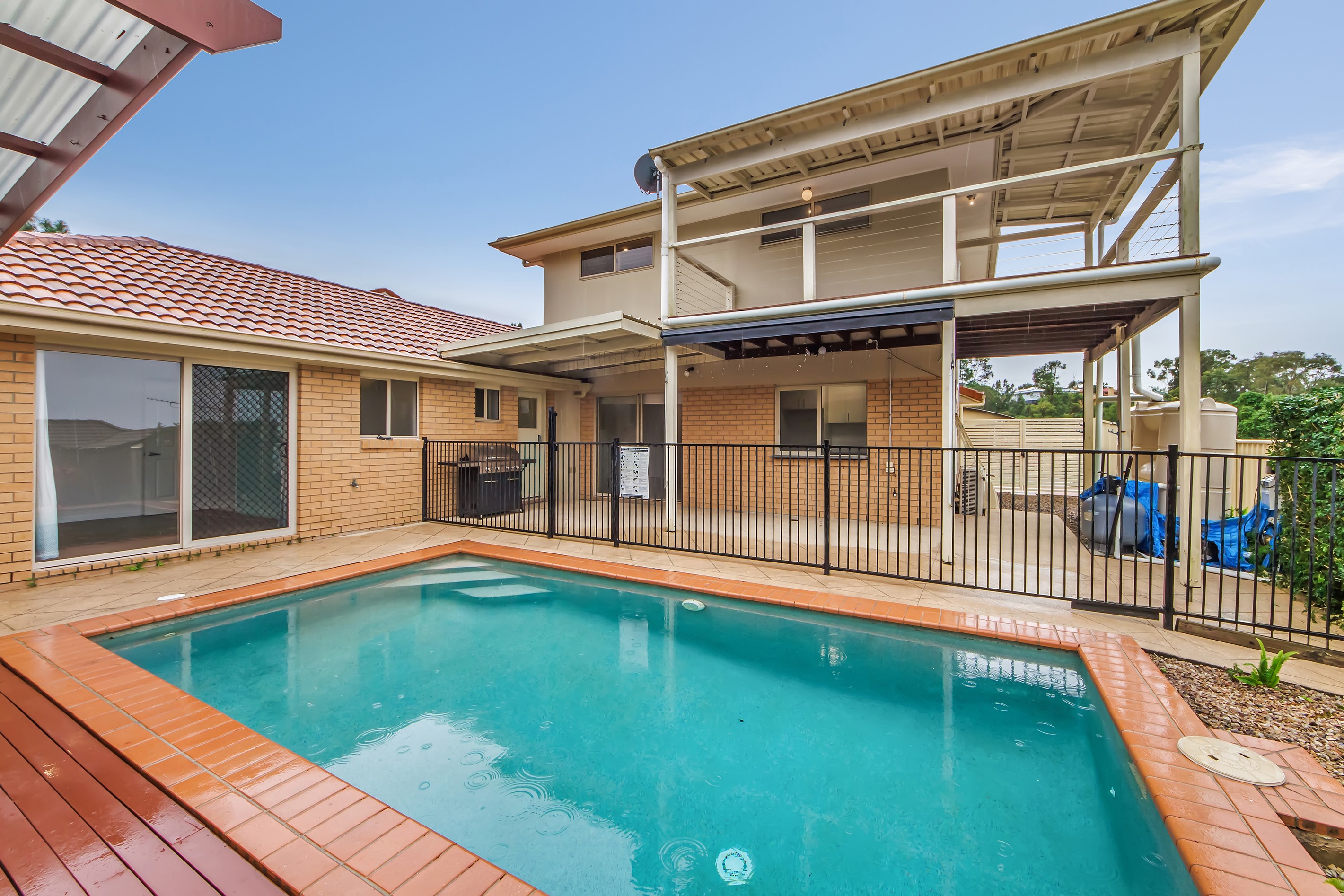 14 Pago Terrace, Pacific Pines, QLD 4211