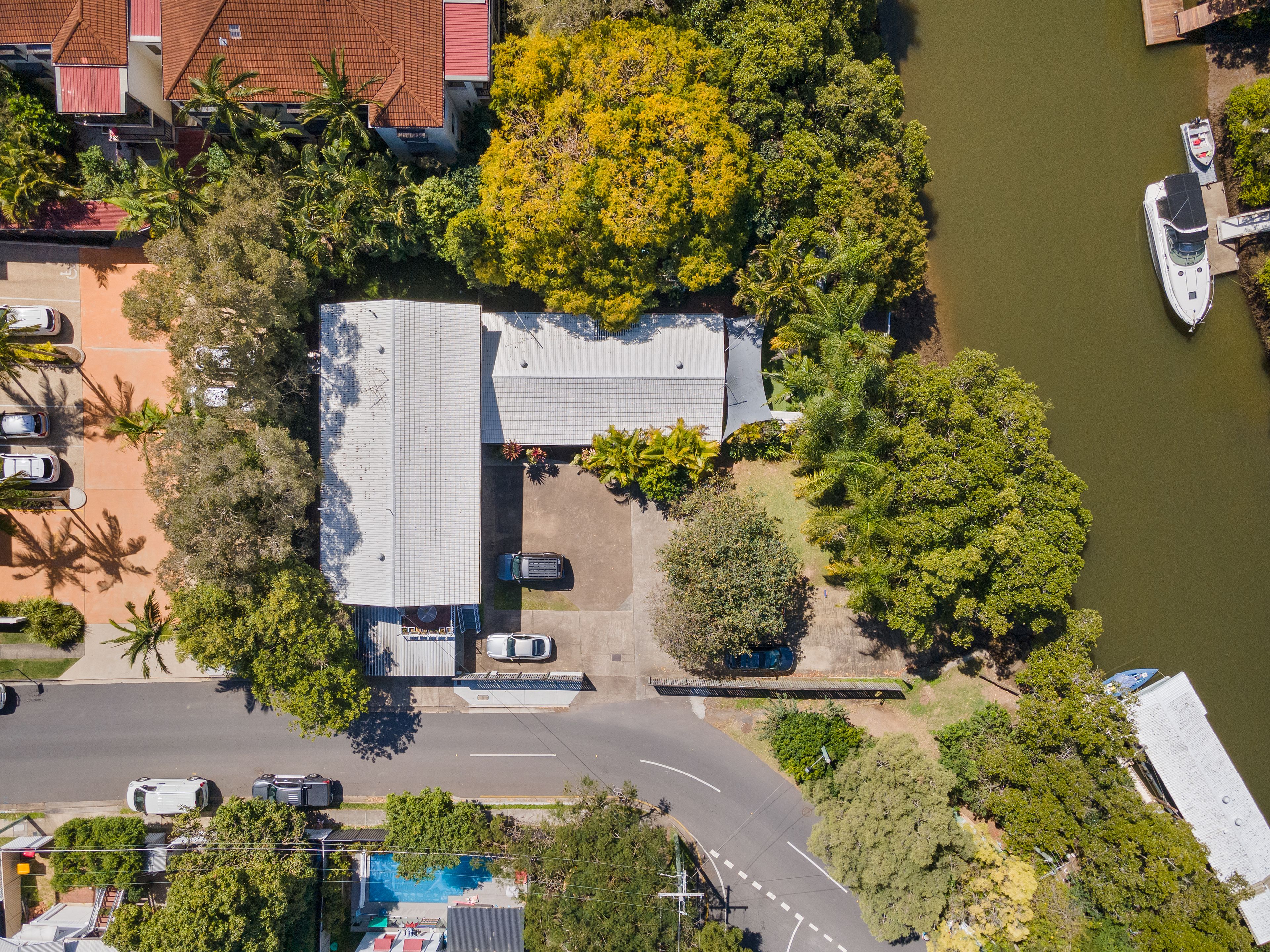 18 Walter Avenue, East Brisbane QLD 4169