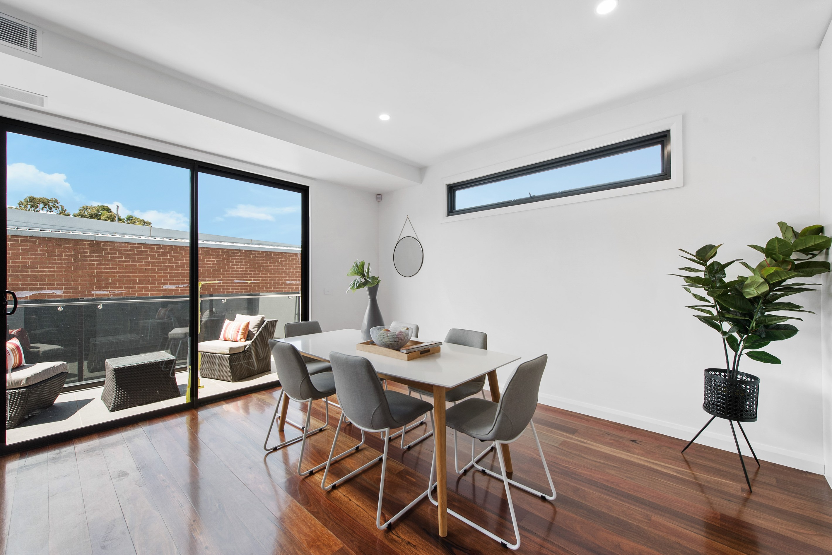 2/33 Lawson Street, Essendon, VIC 3040