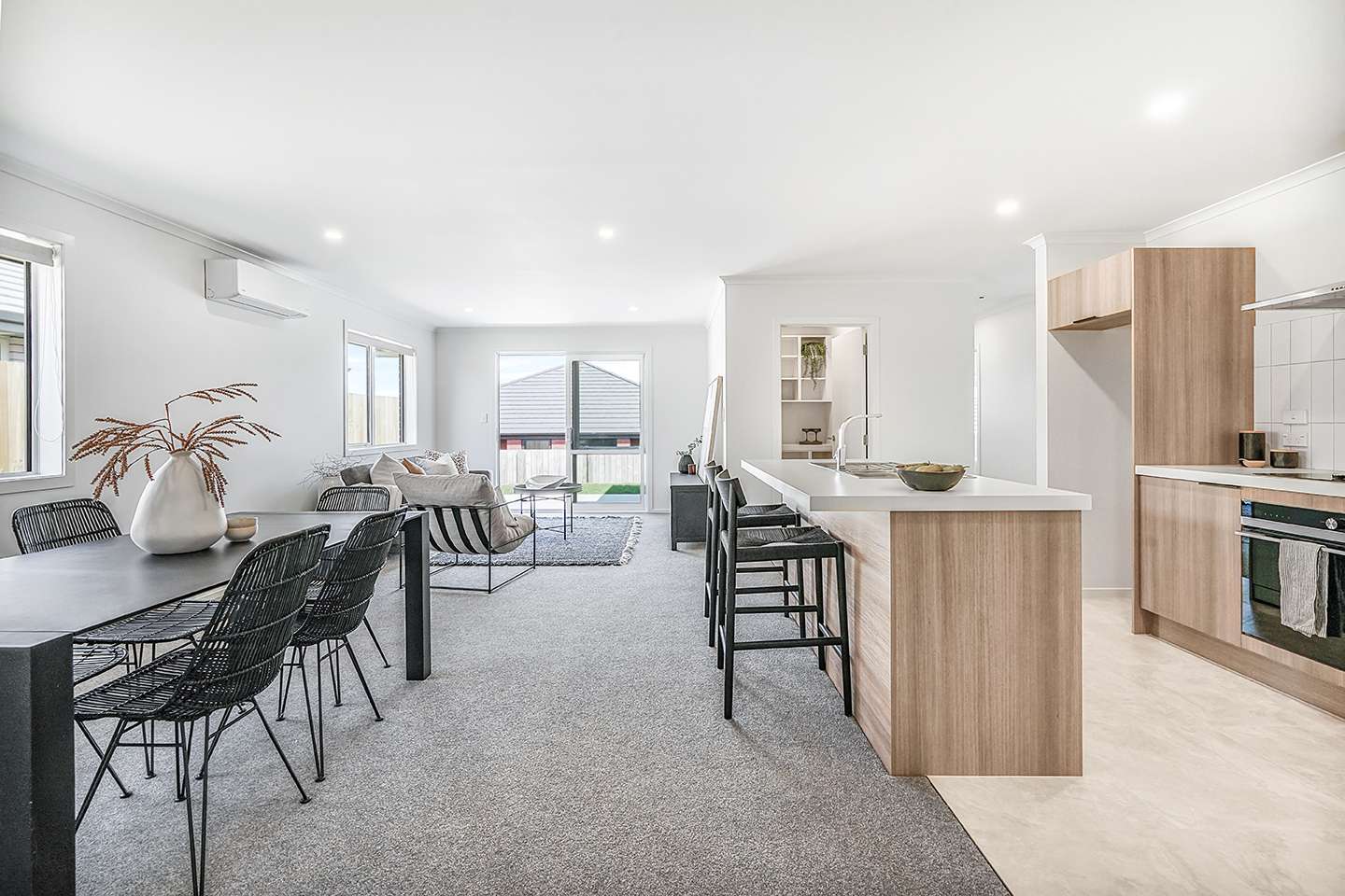 4 Vicarage Lane photo 1
