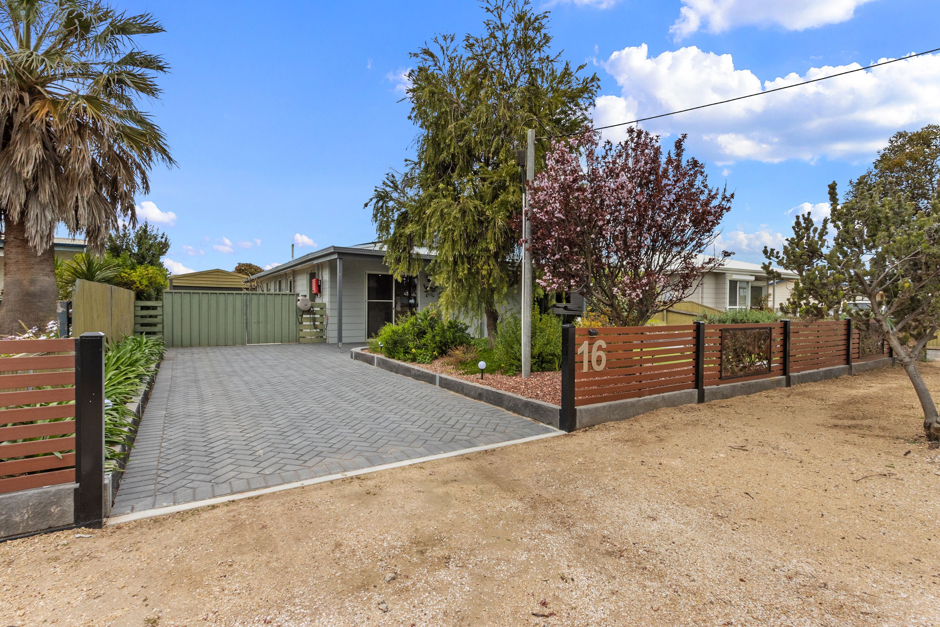 16 Allen Road, Tiddy Widdy Beach, SA 5571