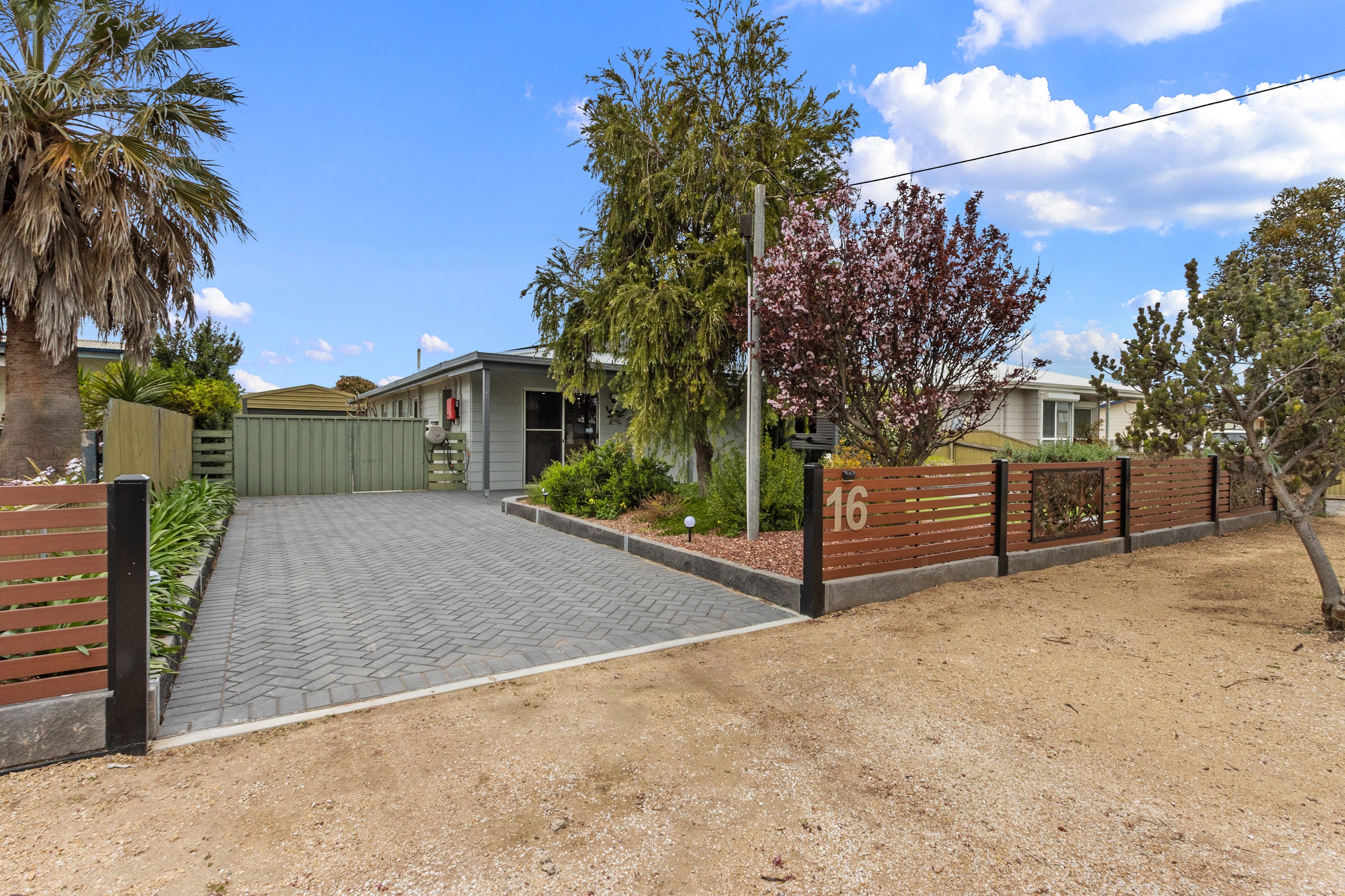 16 Allen Road, Tiddy Widdy Beach, SA 5571