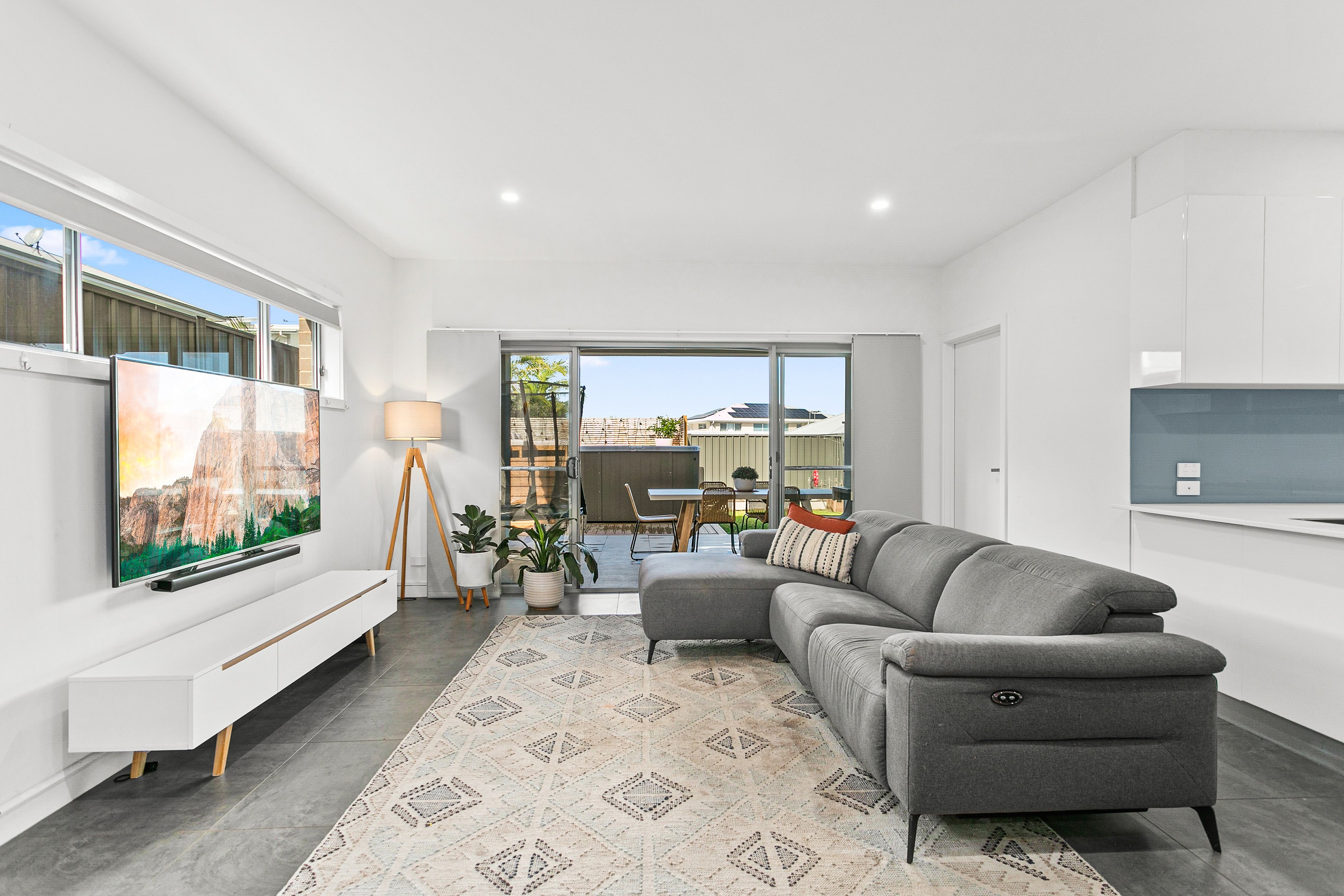 32 Elizabeth Circuit, Flinders, NSW 2529