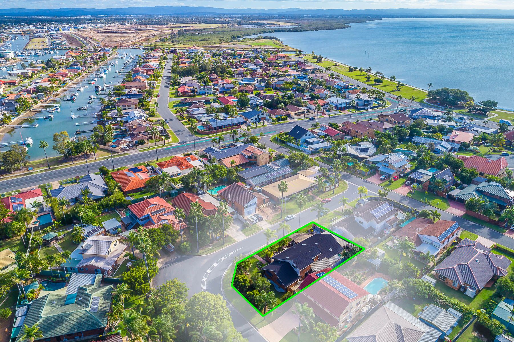 3 Oyster Point Esplanade, Newport QLD 4020